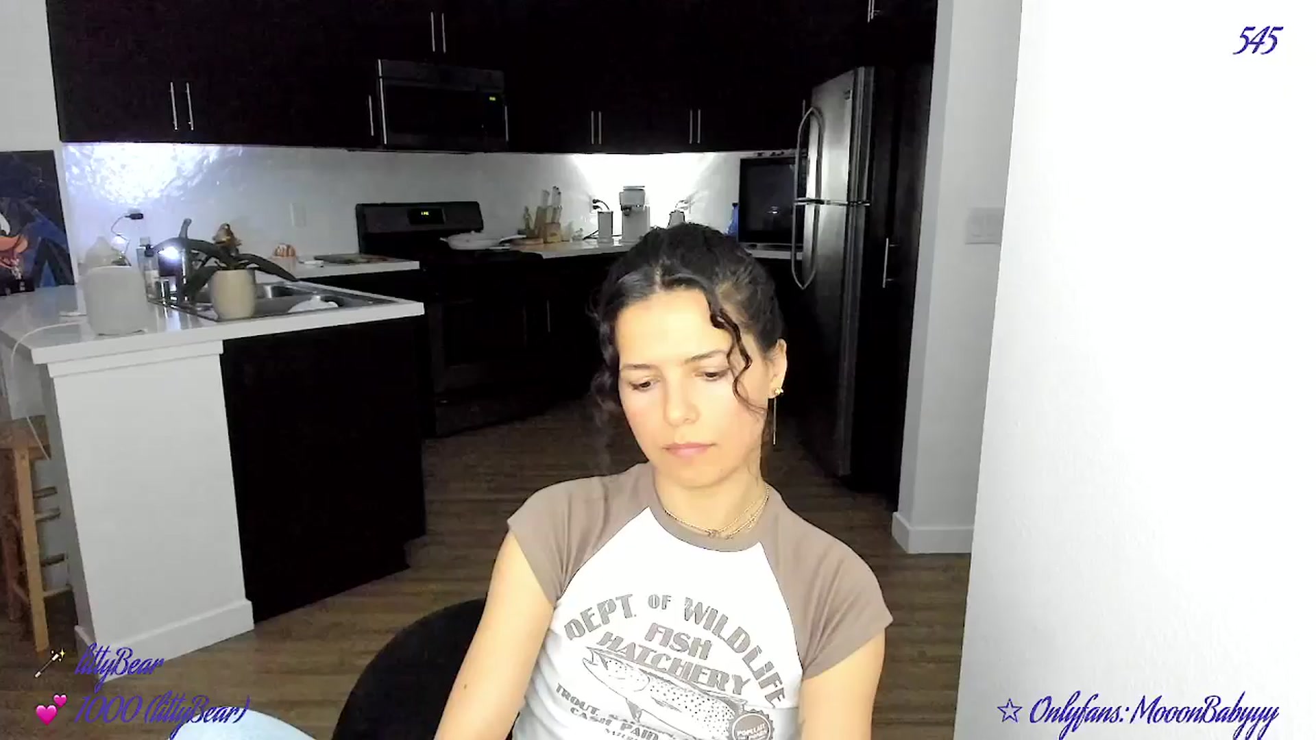 Gallery image thumbnail from vroom's myfreecams stream on, 05/24/2025, 06:05 image 7 of 20