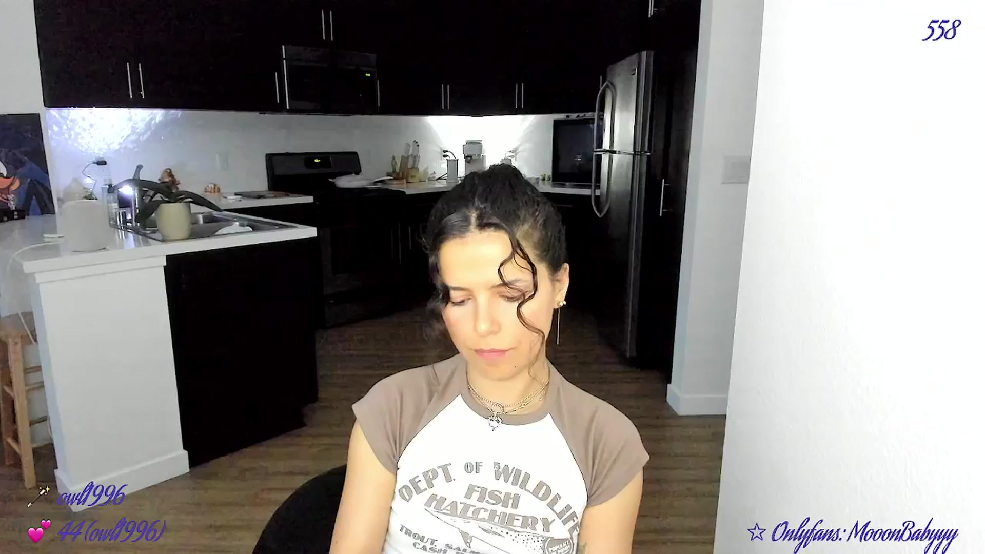 Gallery image thumbnail from vroom's myfreecams stream on, 05/24/2025, 06:05 image 2 of 20