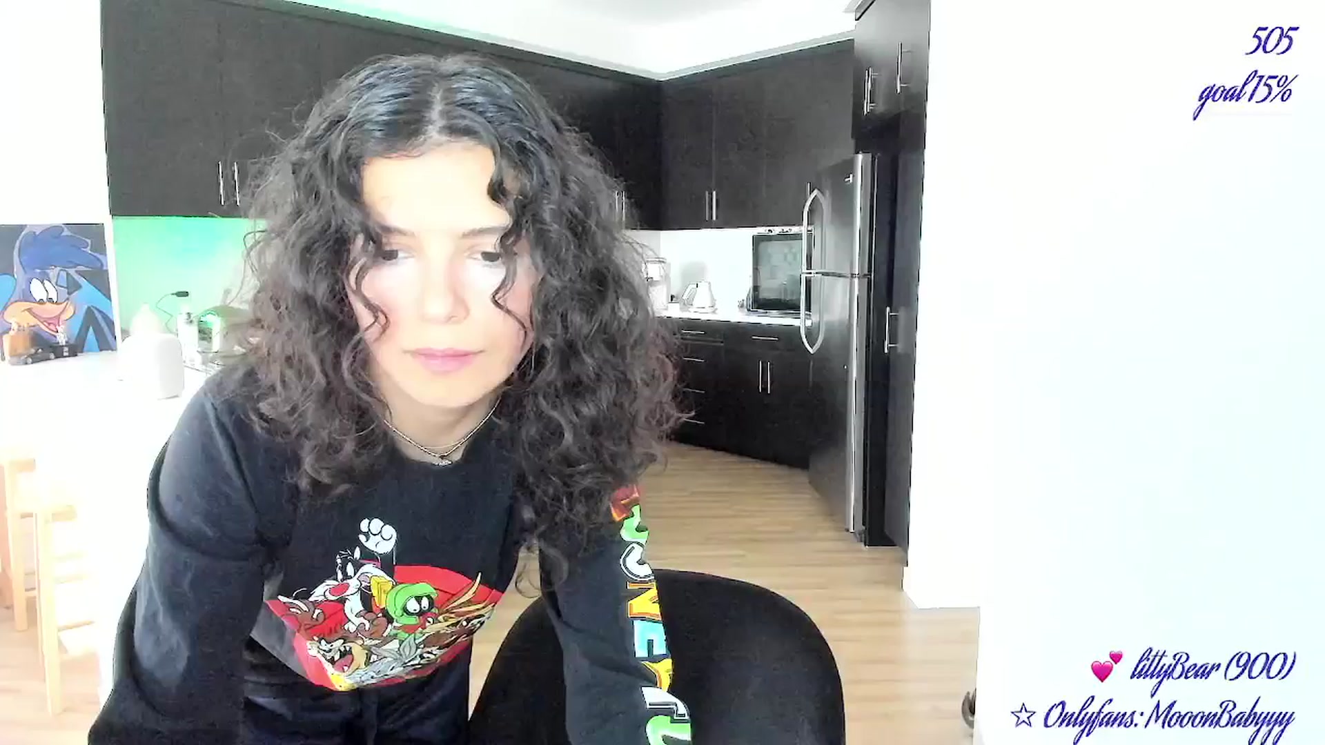 Gallery image thumbnail from vroom's myfreecams stream on, 05/24/2025, 23:40 image 16 of 20
