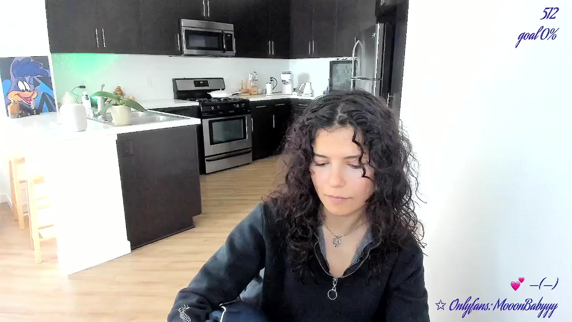 Gallery image thumbnail from vroom's myfreecams stream on, 05/24/2025, 23:40 image 1 of 20