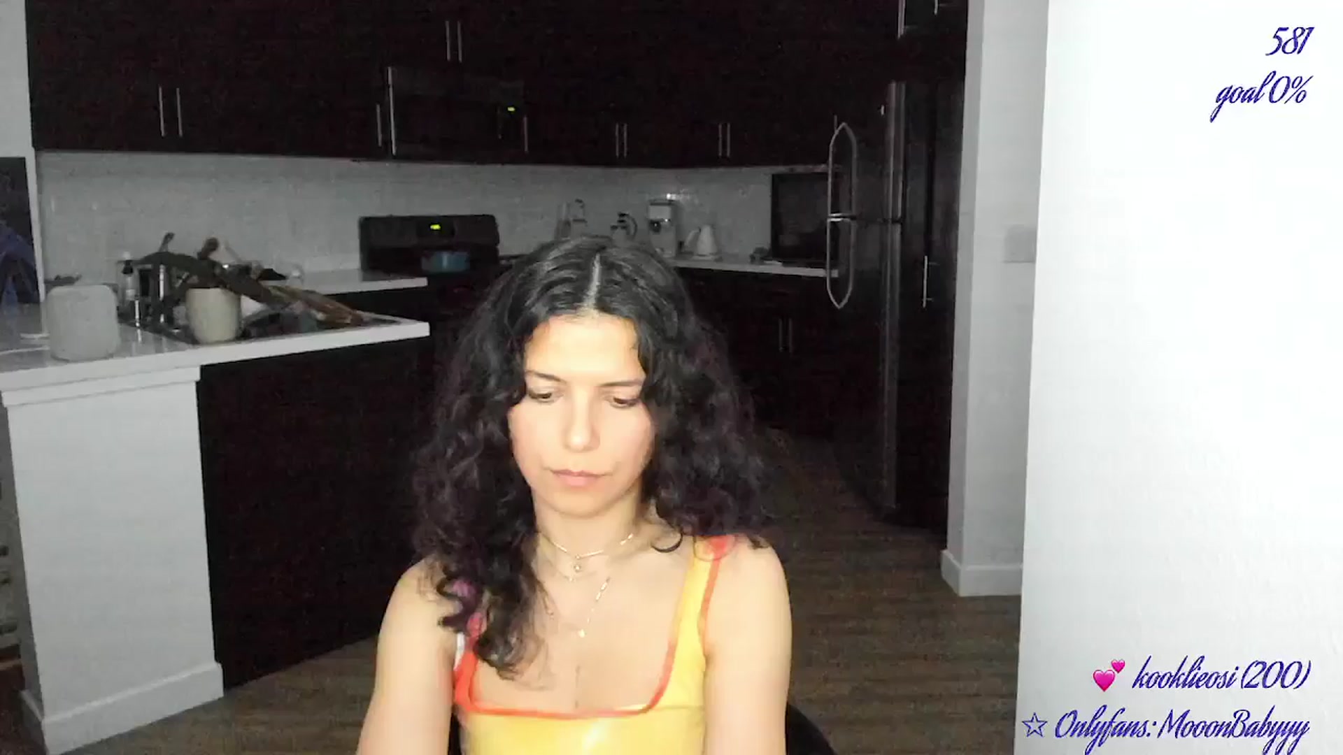 Gallery image thumbnail from vroom's myfreecams stream on, 05/28/2025, 03:36 image 19 of 20
