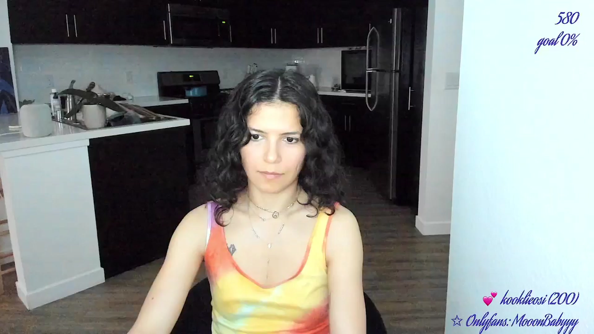Gallery image thumbnail from vroom's myfreecams stream on, 05/28/2025, 03:36 image 11 of 20