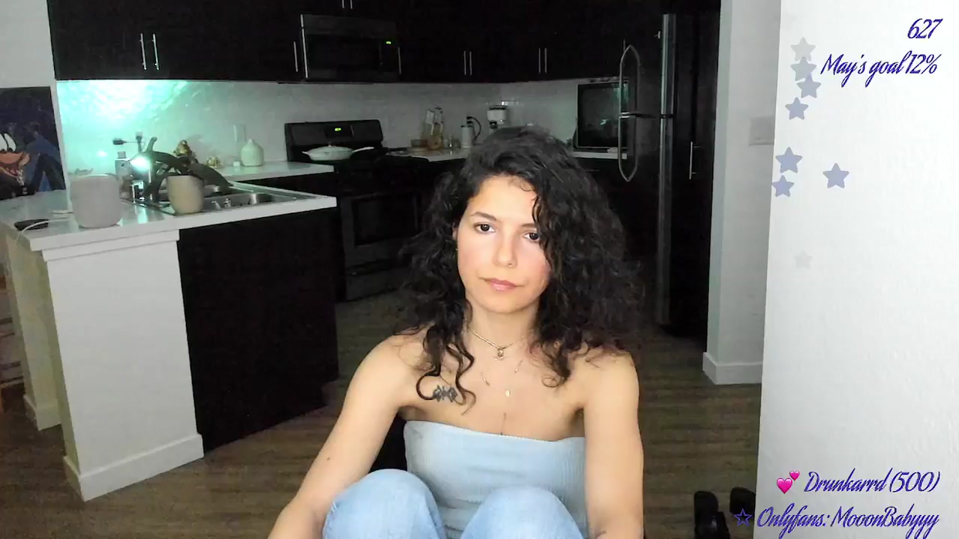 Gallery image thumbnail from vroom's myfreecams stream on, 05/30/2025, 05:51 image 3 of 20