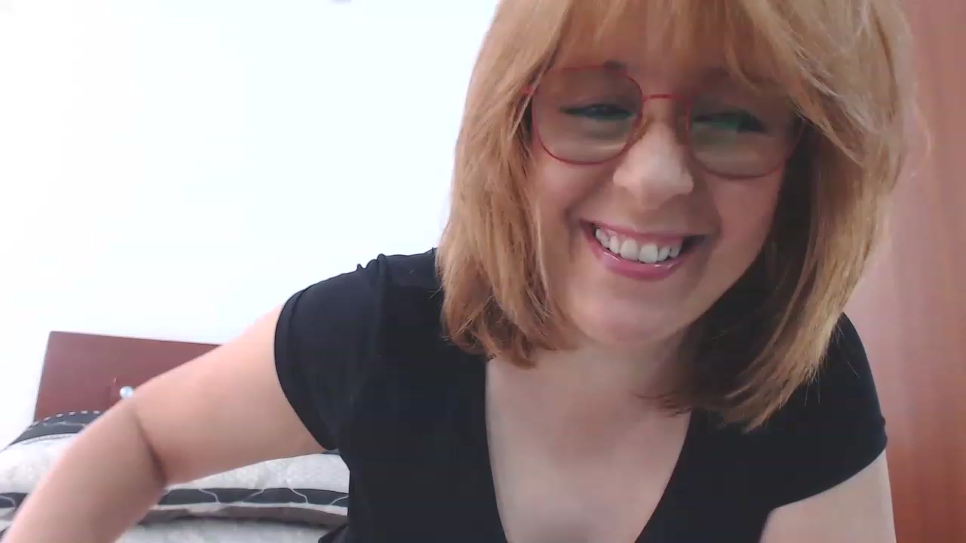 Gallery image thumbnail from wackycharm's myfreecams stream on, 04/16/2023, 17:34 image 10 of 20