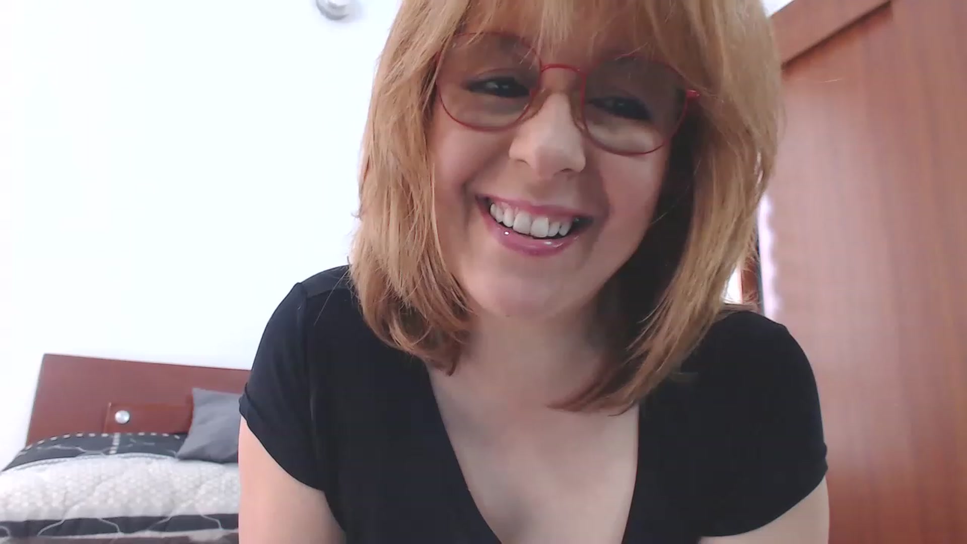 Gallery image thumbnail from wackycharm's myfreecams stream on, 04/16/2023, 17:34 image 19 of 20