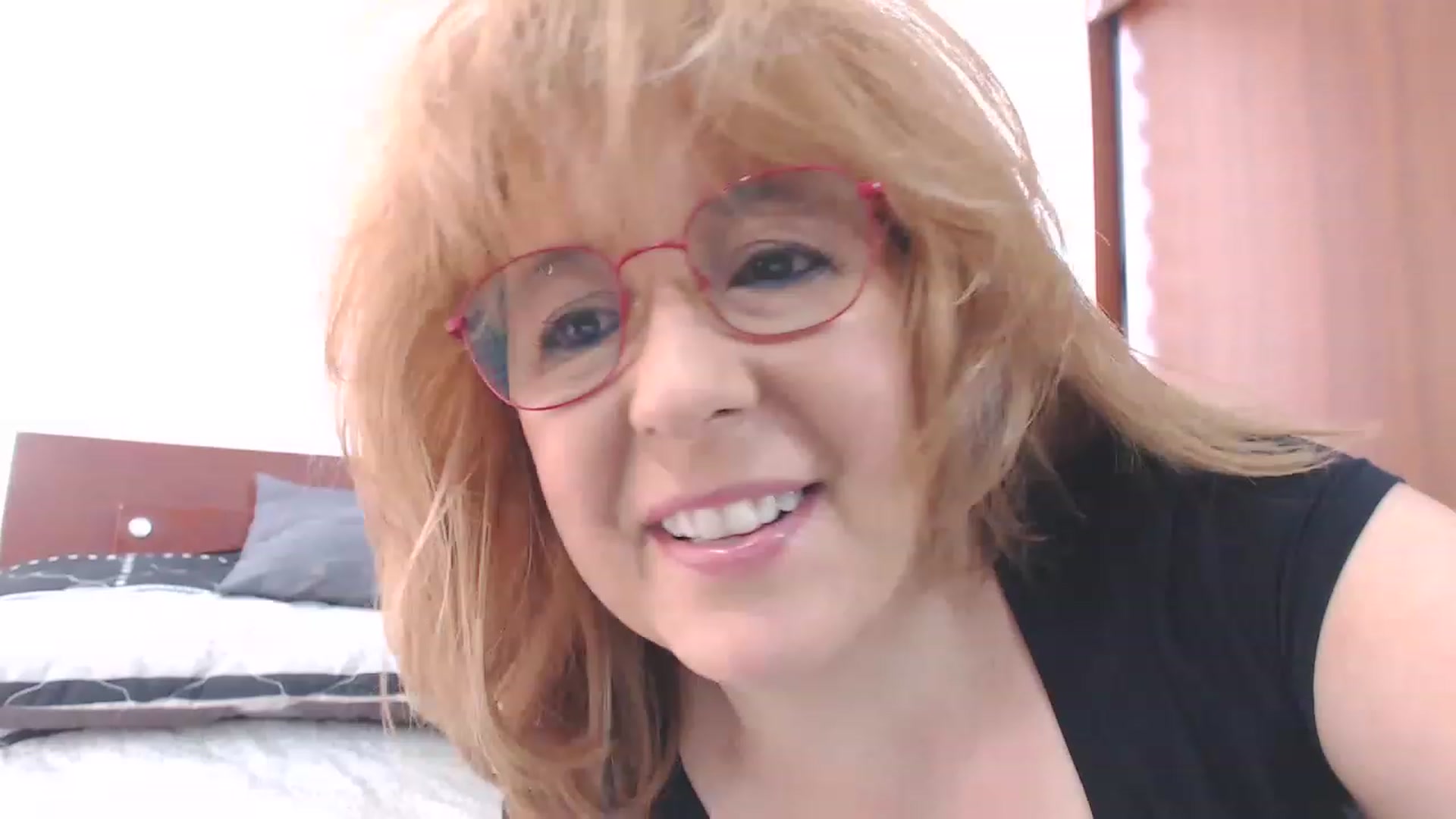 Gallery image thumbnail from wackycharm's myfreecams stream on, 04/16/2023, 17:34 image 12 of 20