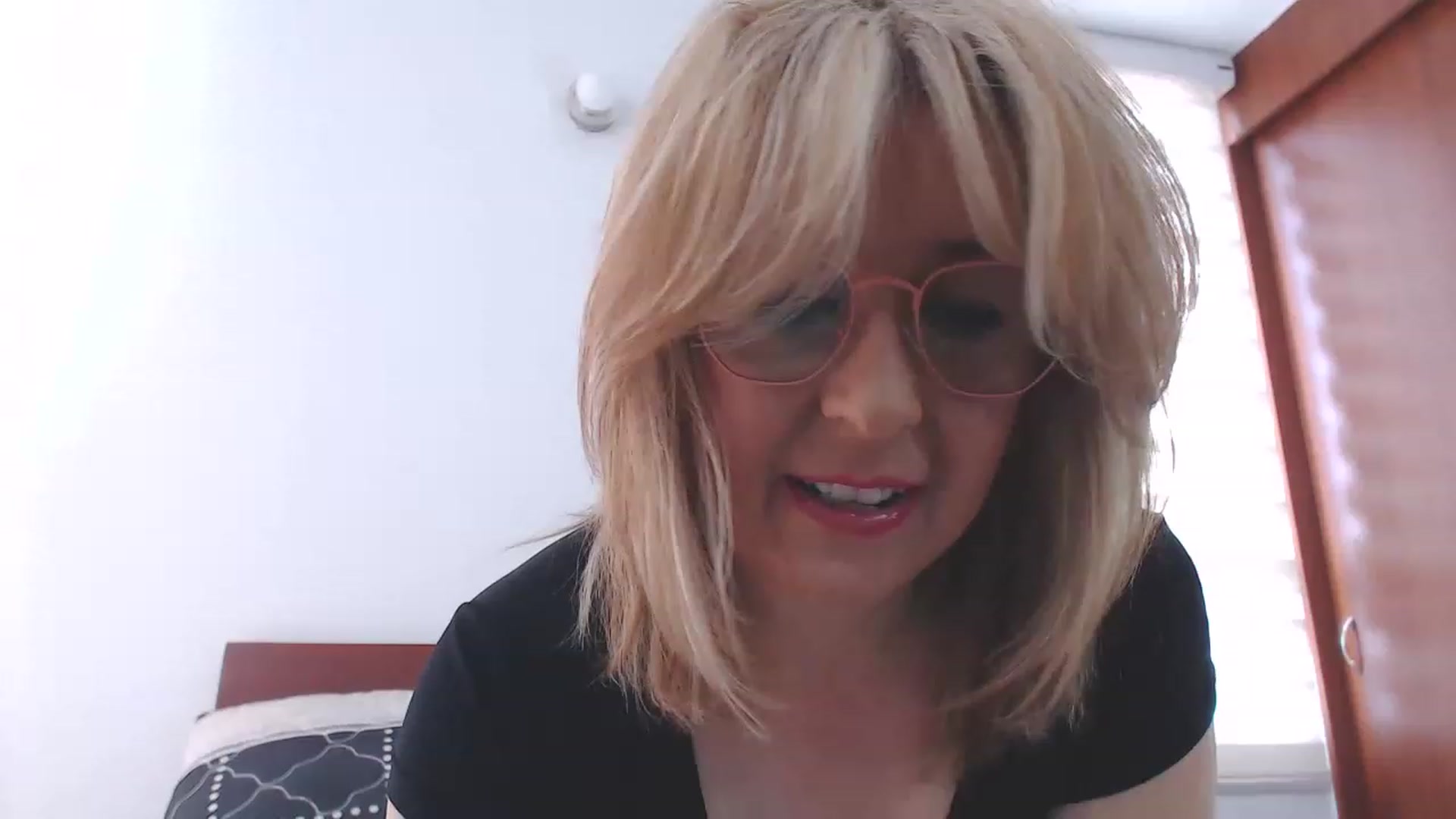 Gallery image thumbnail from wackycharm's myfreecams stream on, 07/03/2023, 17:31 image 6 of 20