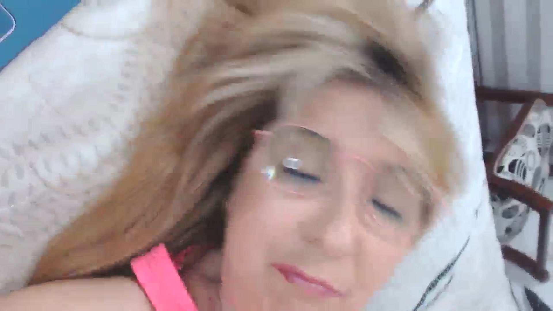 Gallery image thumbnail from wackycharm's myfreecams stream on, 08/07/2023, 23:57 image 16 of 20
