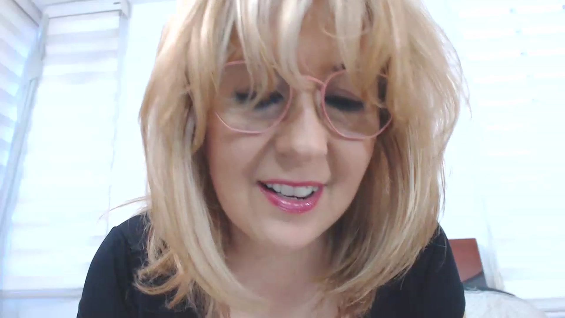 Gallery image thumbnail from wackycharm's myfreecams stream on, 08/20/2023, 22:57 image 18 of 20