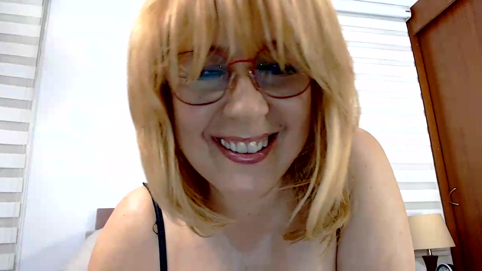 Gallery image thumbnail from wackycharm's myfreecams stream on, 08/18/2026, 23:34 image 4 of 20
