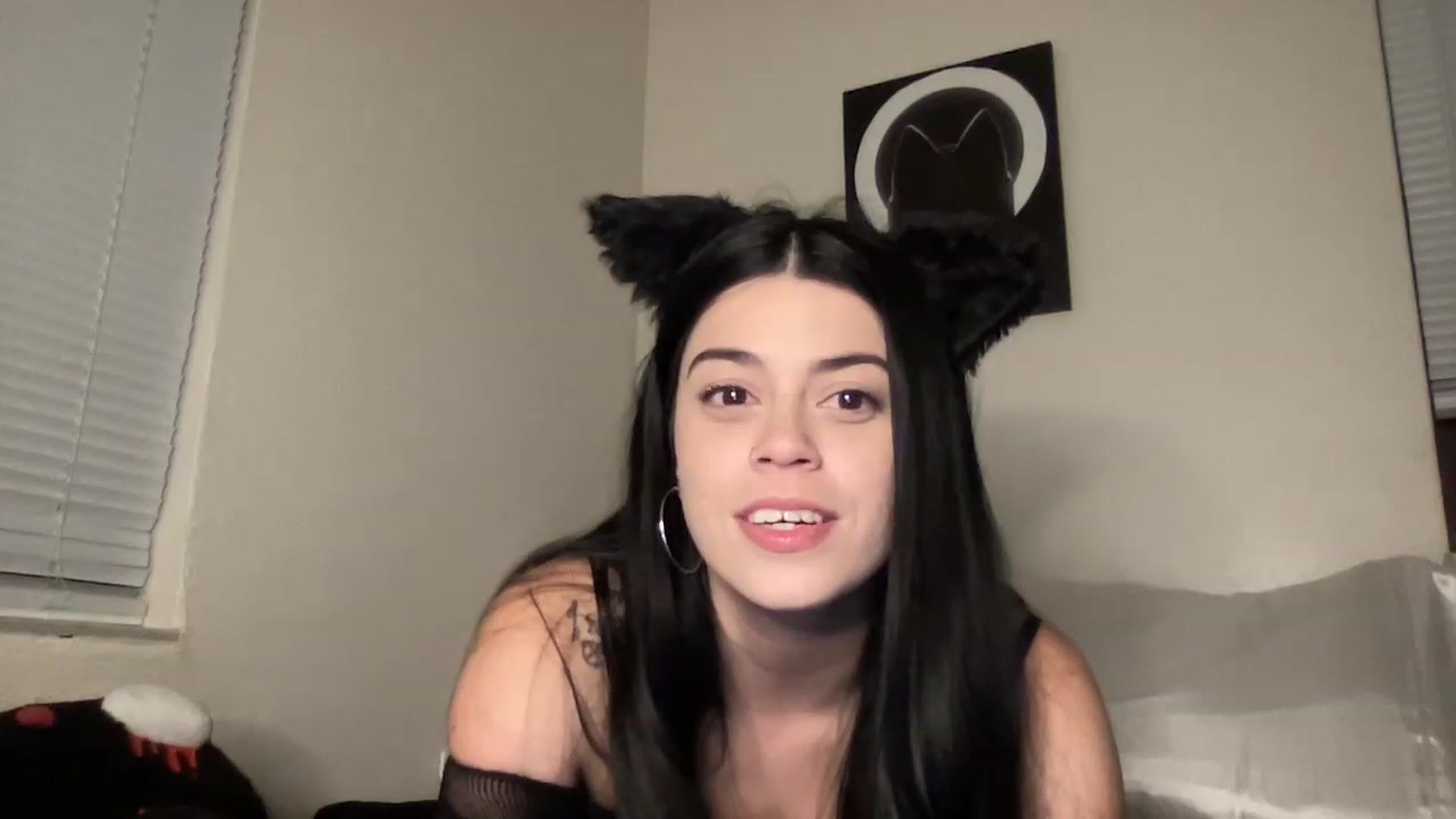 Gallery image thumbnail from waifujennaa's myfreecams stream on, 11/19/2022, 03:55 image 12 of 20