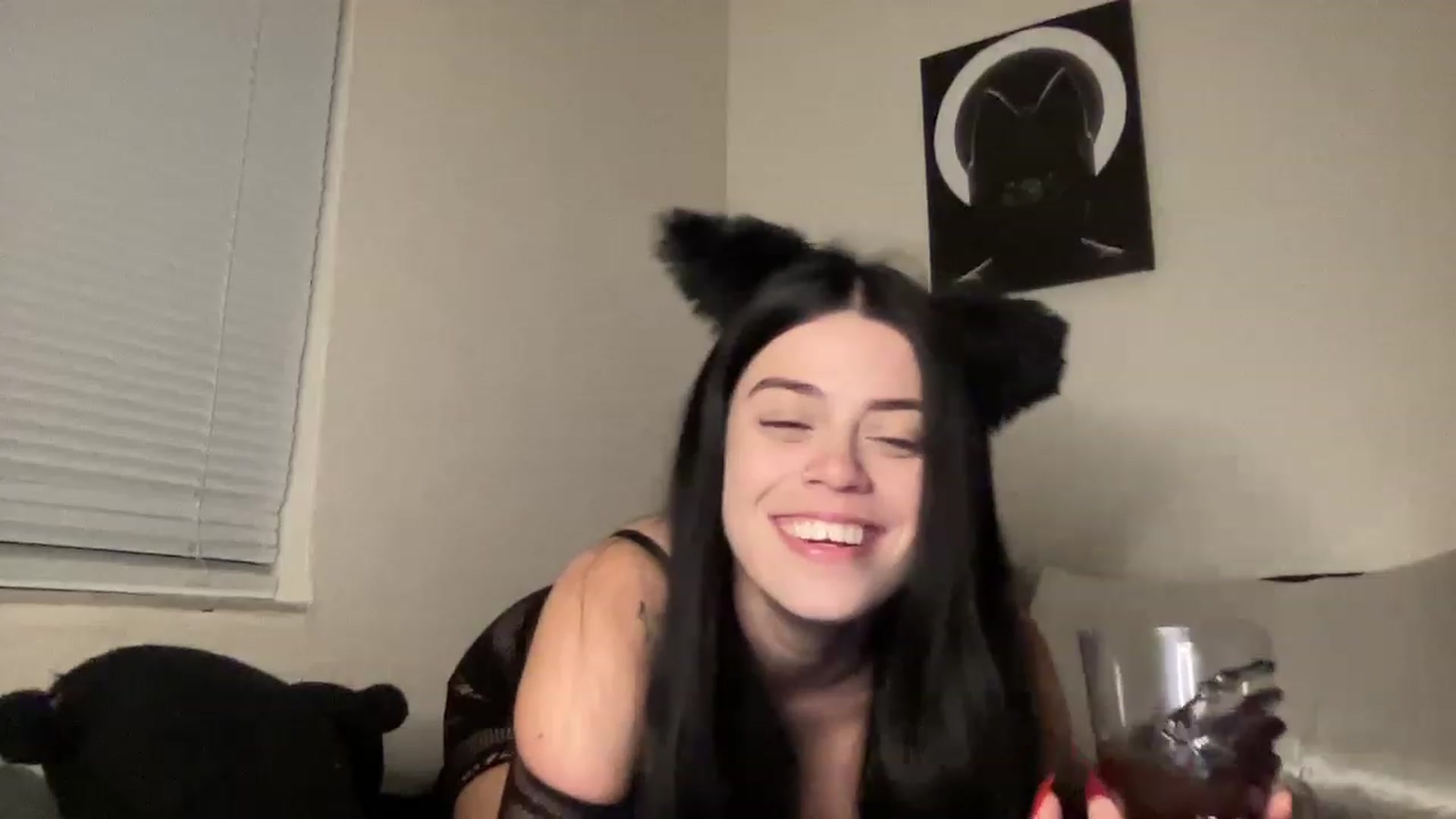 Gallery image thumbnail from waifujennaa's myfreecams stream on, 11/19/2022, 05:23 image 2 of 20