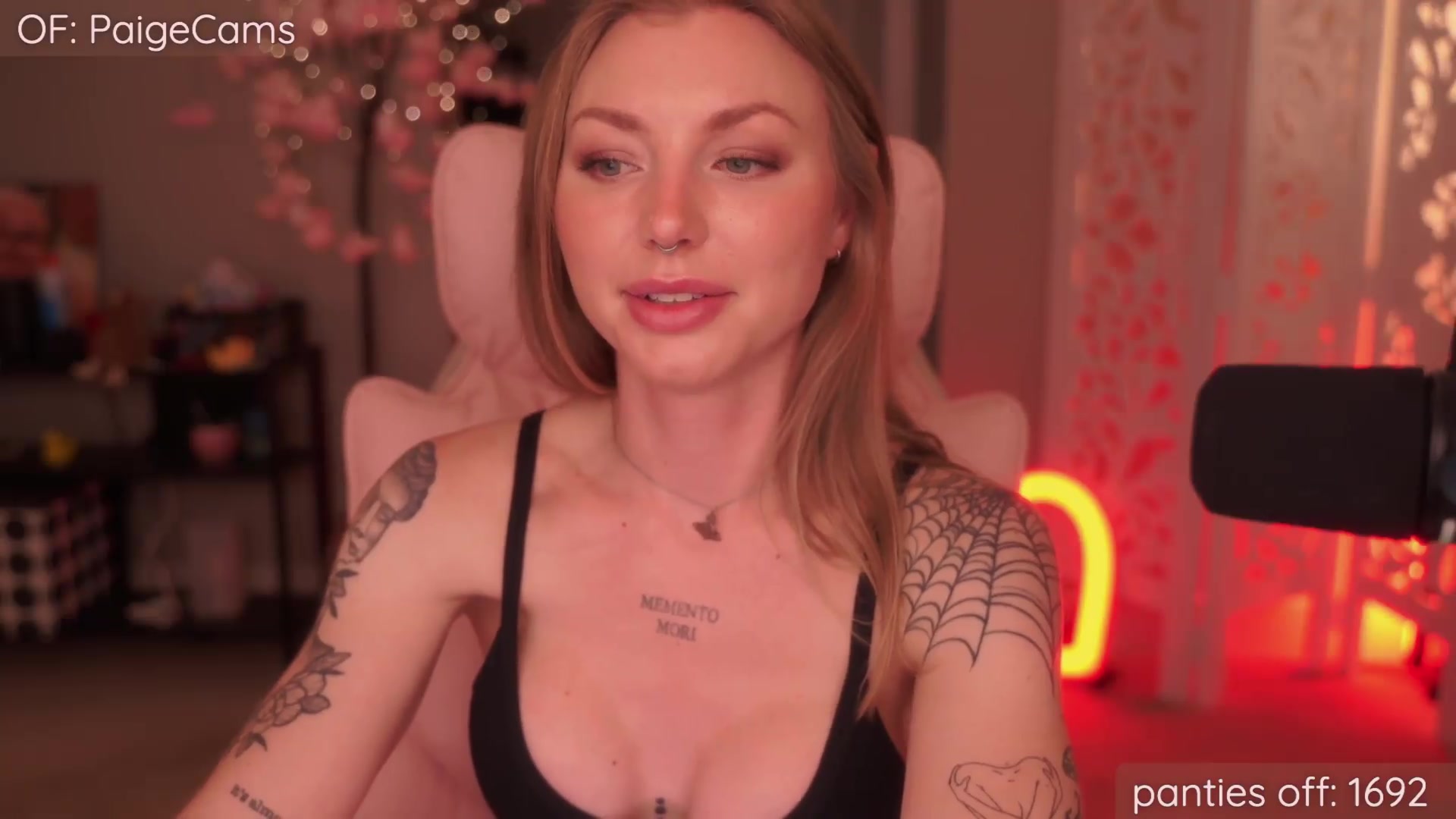 Gallery image thumbnail from wannabeMILF's myfreecams stream on, 06/03/2026, 06:38 image 11 of 20