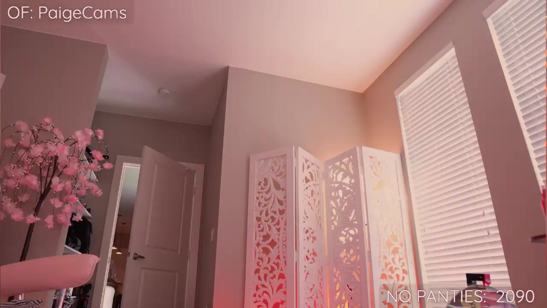 Gallery image thumbnail from wannabeMILF's myfreecams stream on, 06/06/2026, 22:47 image 6 of 20
