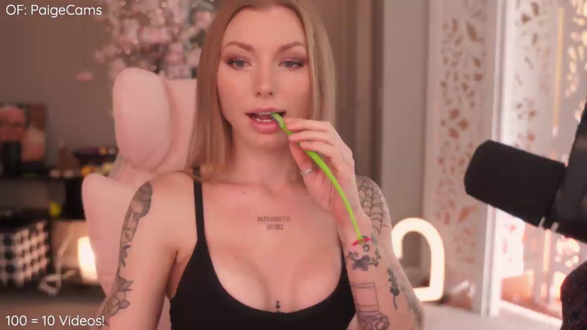 Gallery image thumbnail from wannabeMILF's myfreecams stream on, 08/26/2026, 20:56 image 16 of 20