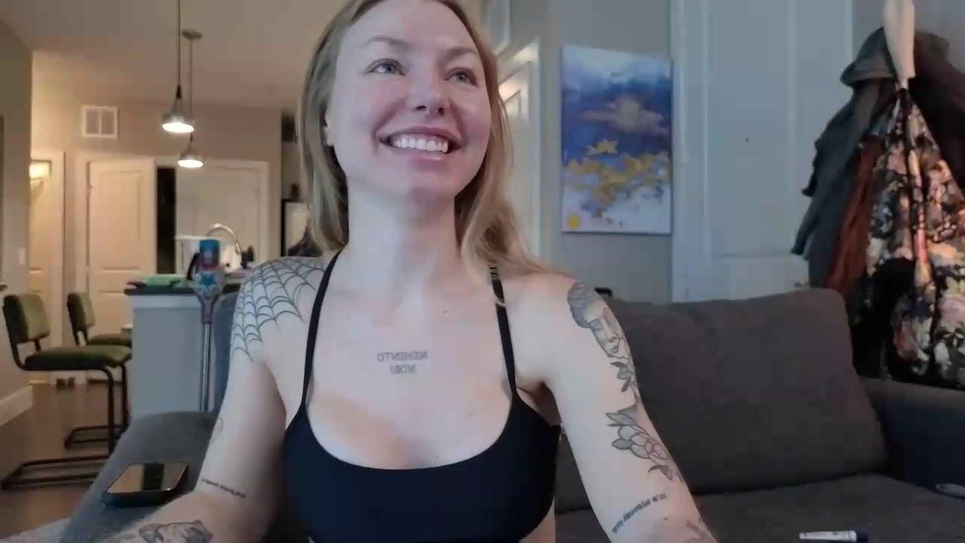 Gallery image thumbnail from wannabeMILF's myfreecams stream on, 09/01/2026, 23:57 image 4 of 20