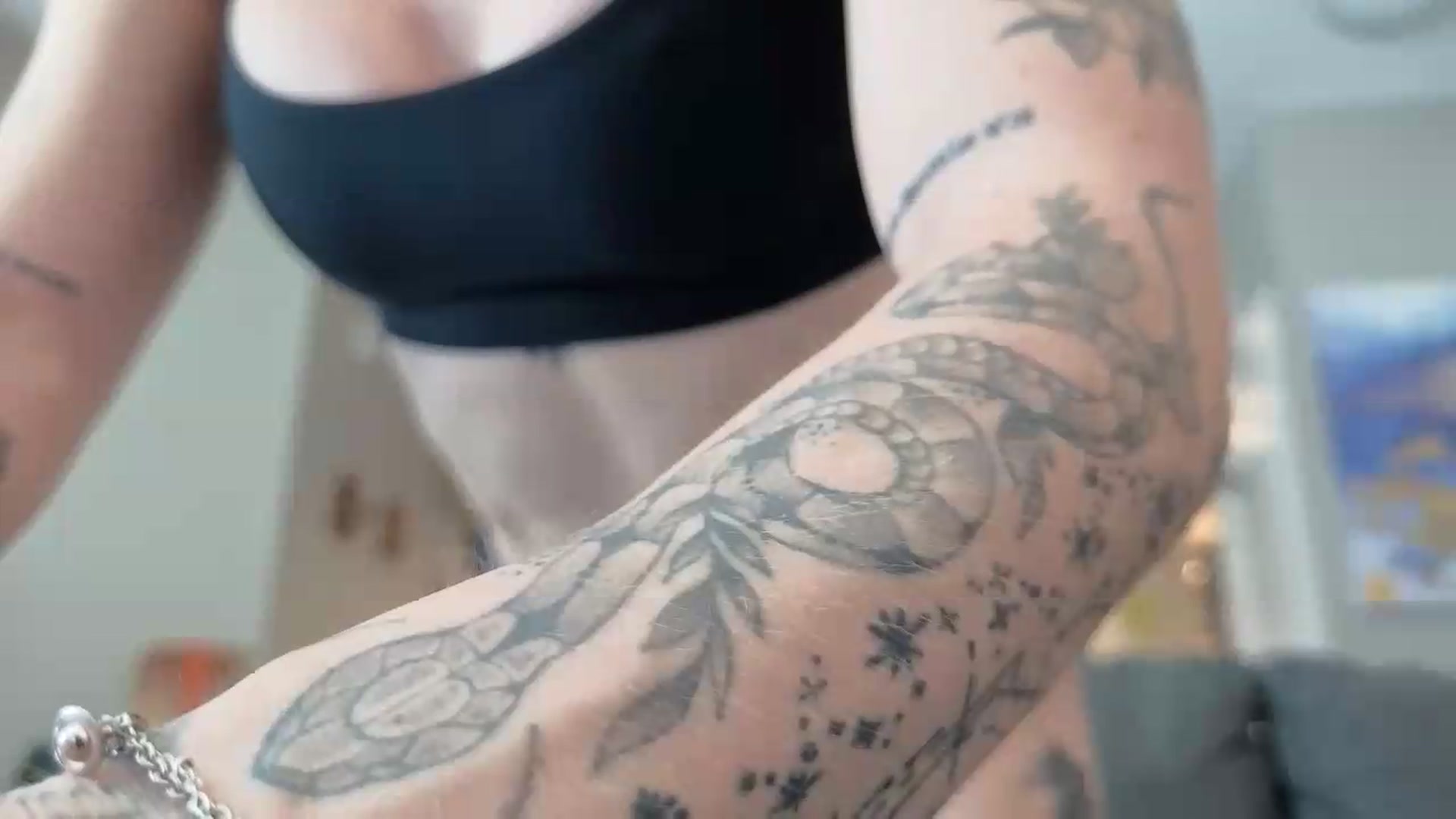 Gallery image thumbnail from wannabeMILF's myfreecams stream on, 09/02/2026, 20:12 image 19 of 20