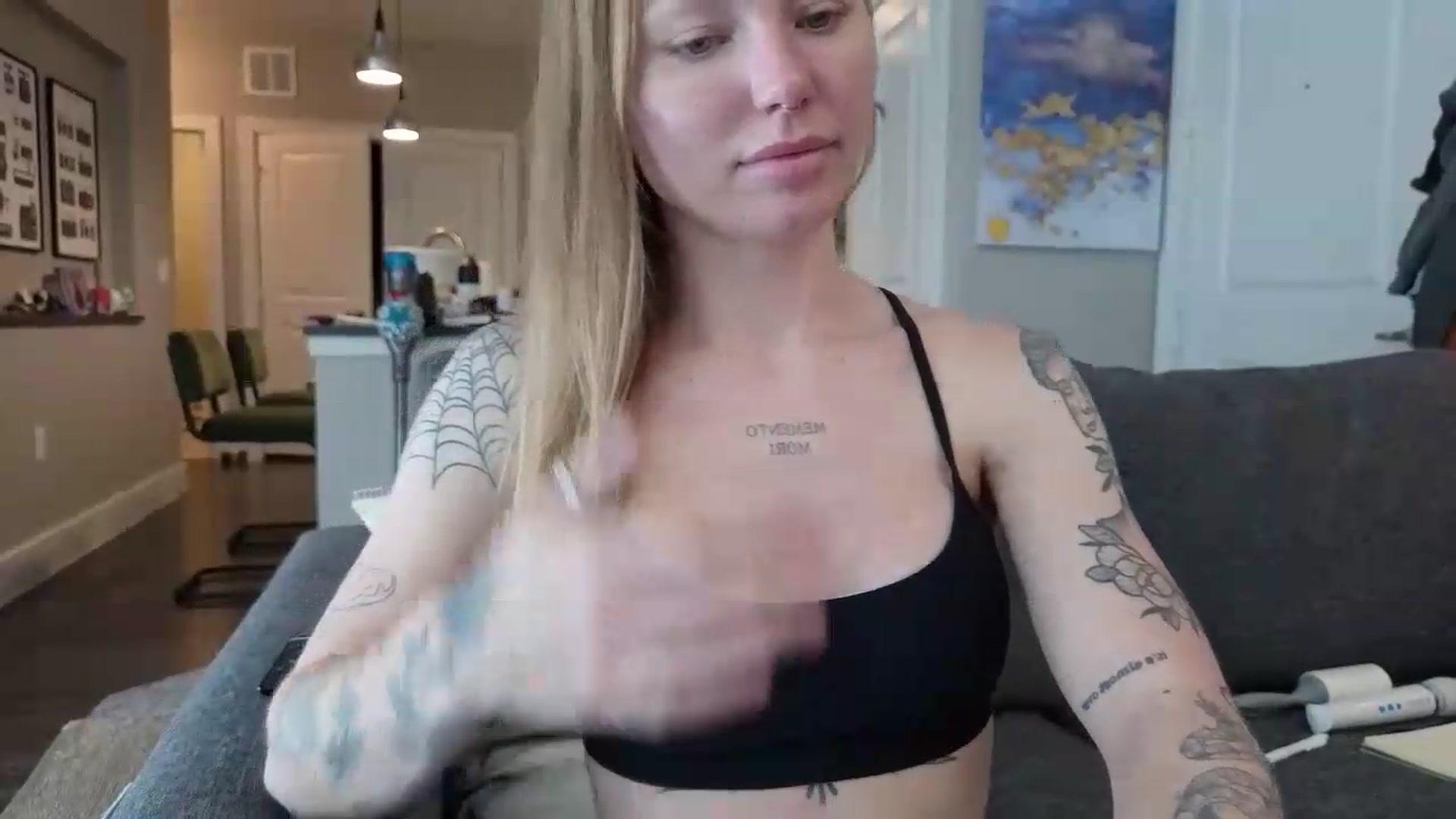 Gallery image thumbnail from wannabeMILF's myfreecams stream on, 09/02/2026, 21:43 image 17 of 20