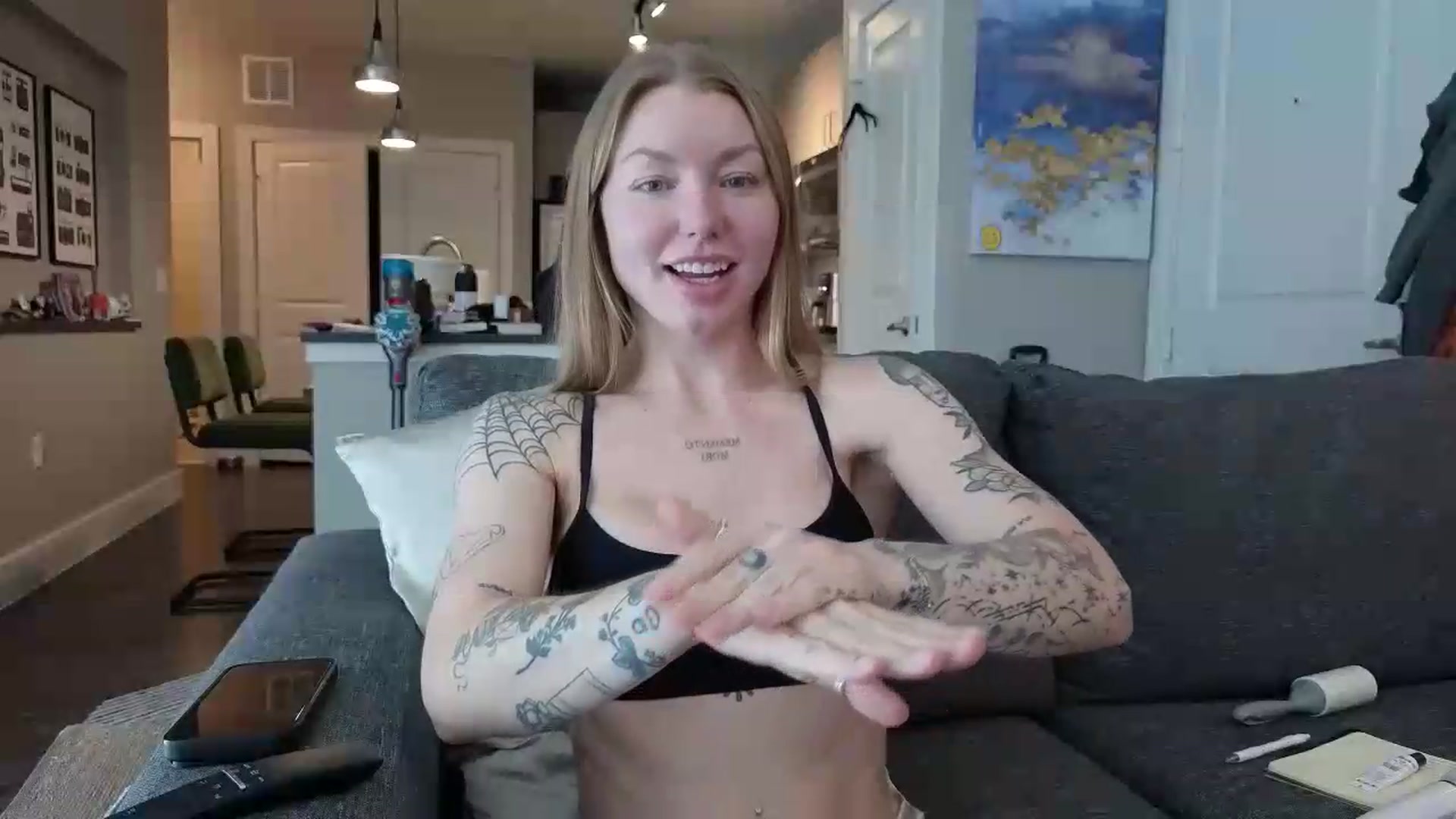 Gallery image thumbnail from wannabeMILF's myfreecams stream on, 09/02/2026, 21:43 image 12 of 20
