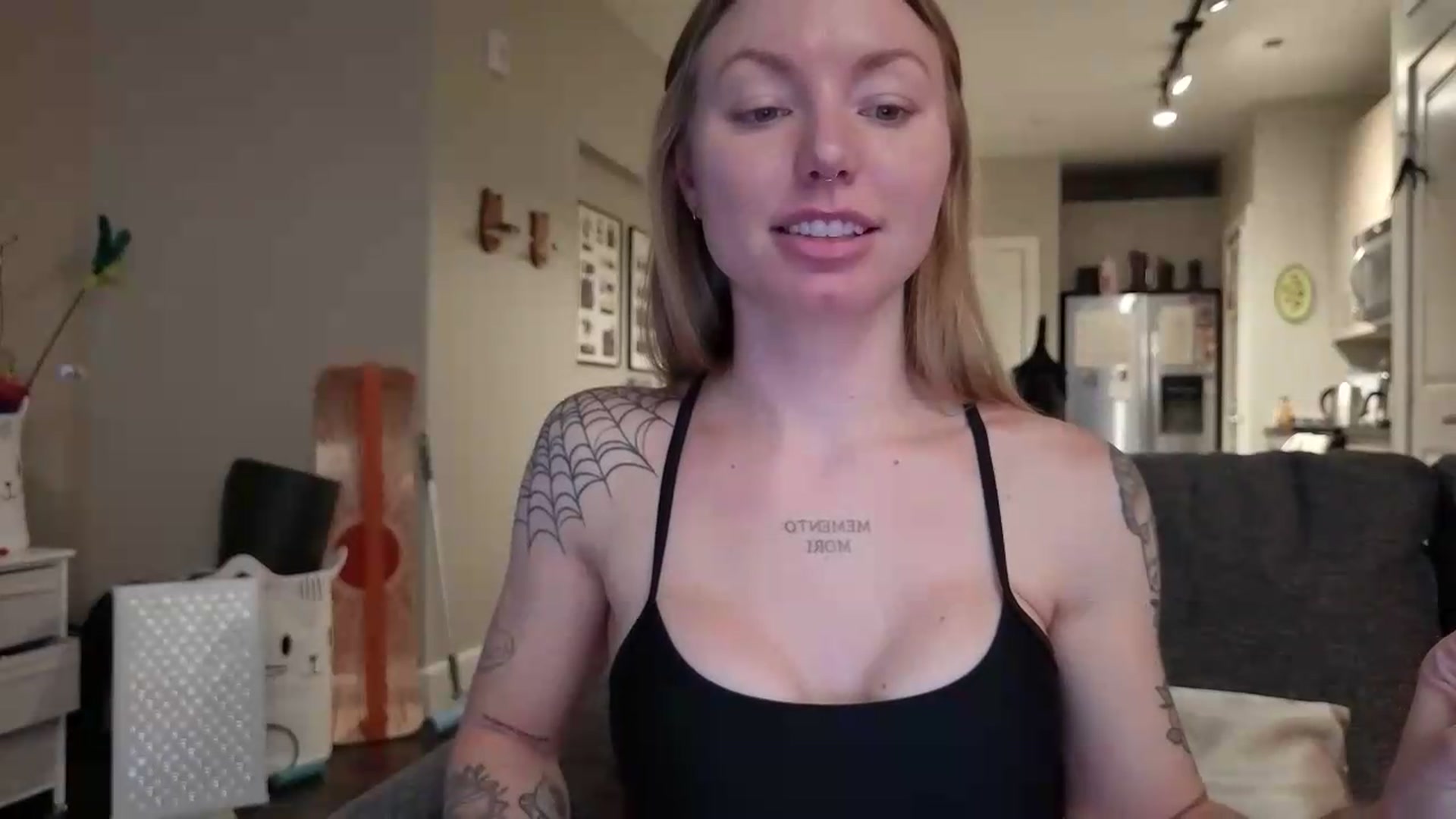 Gallery image thumbnail from wannabeMILF's myfreecams stream on, 09/03/2026, 01:20 image 20 of 20