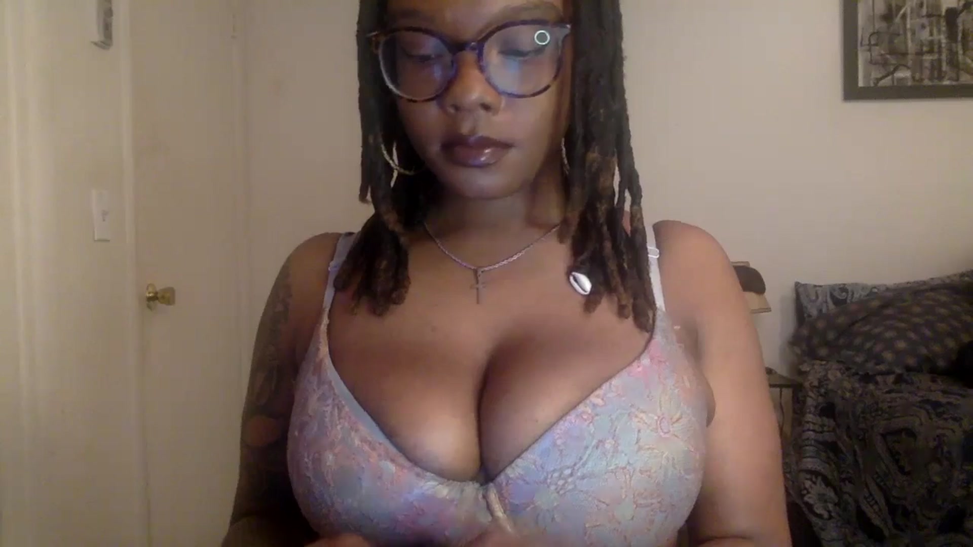 Gallery image thumbnail from warmhoney888's myfreecams stream on, 11/11/2024, 13:21 image 6 of 20