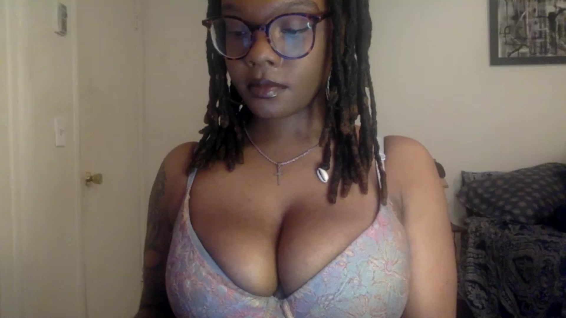 Gallery image thumbnail from warmhoney888's myfreecams stream on, 11/11/2024, 13:21 image 10 of 20