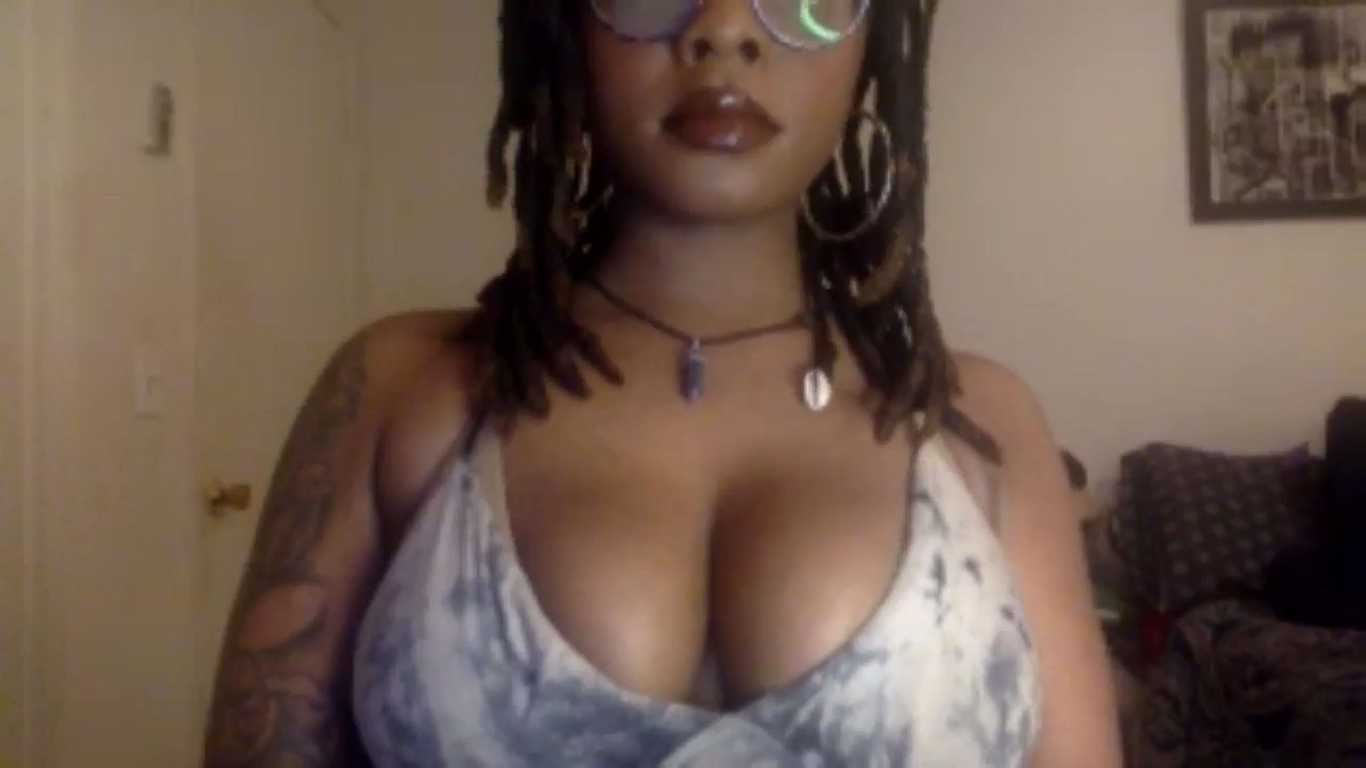 Gallery image thumbnail from warmhoney888's myfreecams stream on, 11/30/2024, 07:20 image 11 of 20