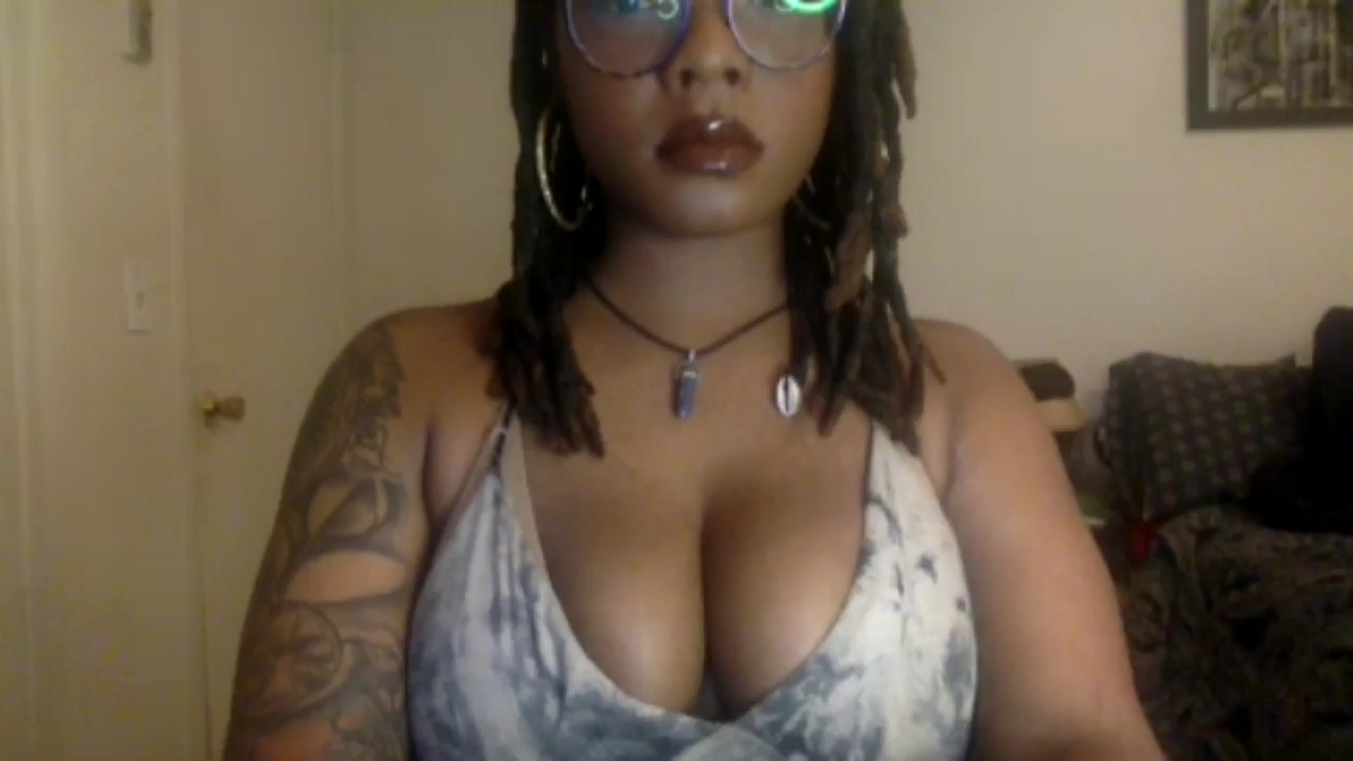 Gallery image thumbnail from warmhoney888's myfreecams stream on, 11/30/2024, 07:20 image 1 of 20