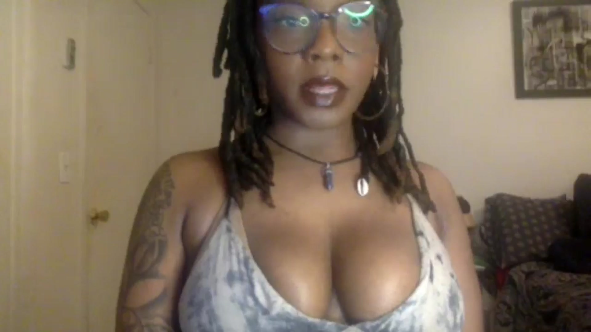 Gallery image thumbnail from warmhoney888's myfreecams stream on, 11/30/2024, 07:20 image 15 of 20