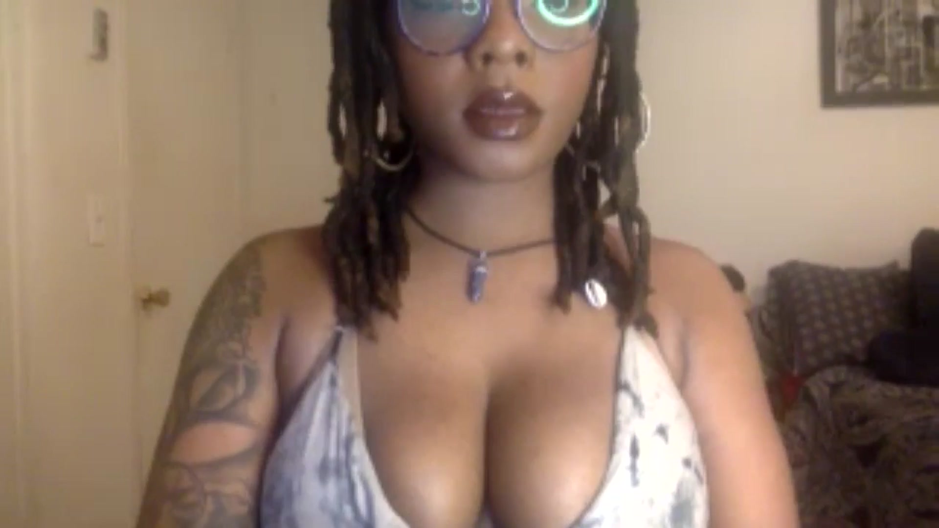 Gallery image thumbnail from warmhoney888's myfreecams stream on, 11/30/2024, 07:20 image 5 of 20