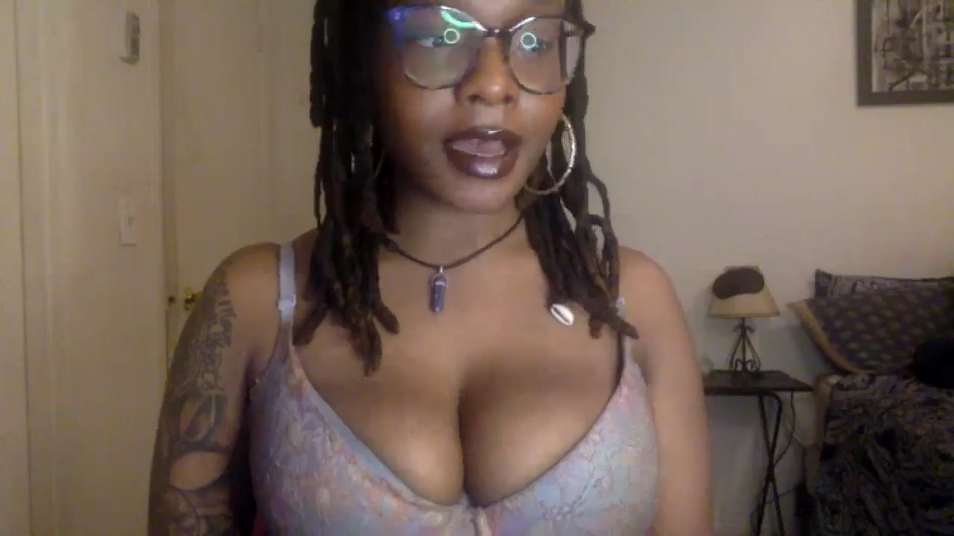 Gallery image thumbnail from warmhoney888's myfreecams stream on, 12/08/2024, 24:01 image 3 of 20