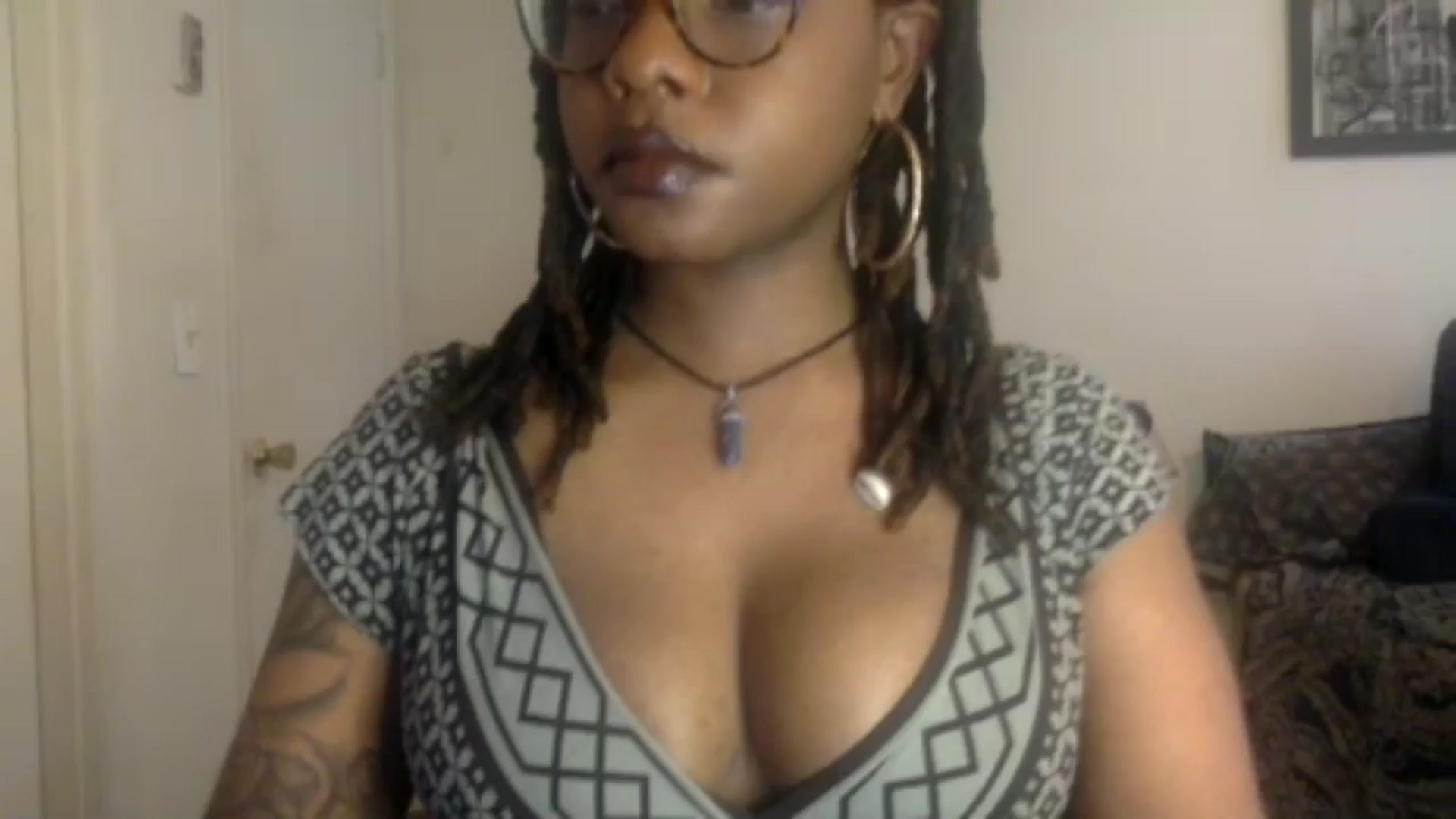 Gallery image thumbnail from warmhoney888's myfreecams stream on, 12/08/2024, 15:11 image 6 of 20