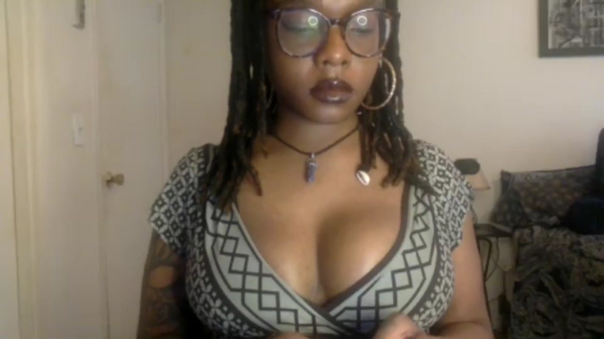 Gallery image thumbnail from warmhoney888's myfreecams stream on, 12/08/2024, 15:11 image 14 of 20