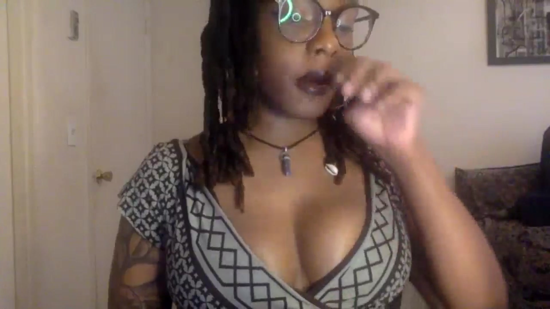 Gallery image thumbnail from warmhoney888's myfreecams stream on, 12/08/2024, 15:11 image 5 of 20