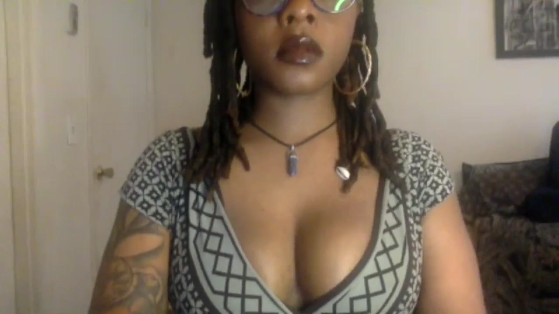 Gallery image thumbnail from warmhoney888's myfreecams stream on, 12/08/2024, 15:11 image 7 of 20