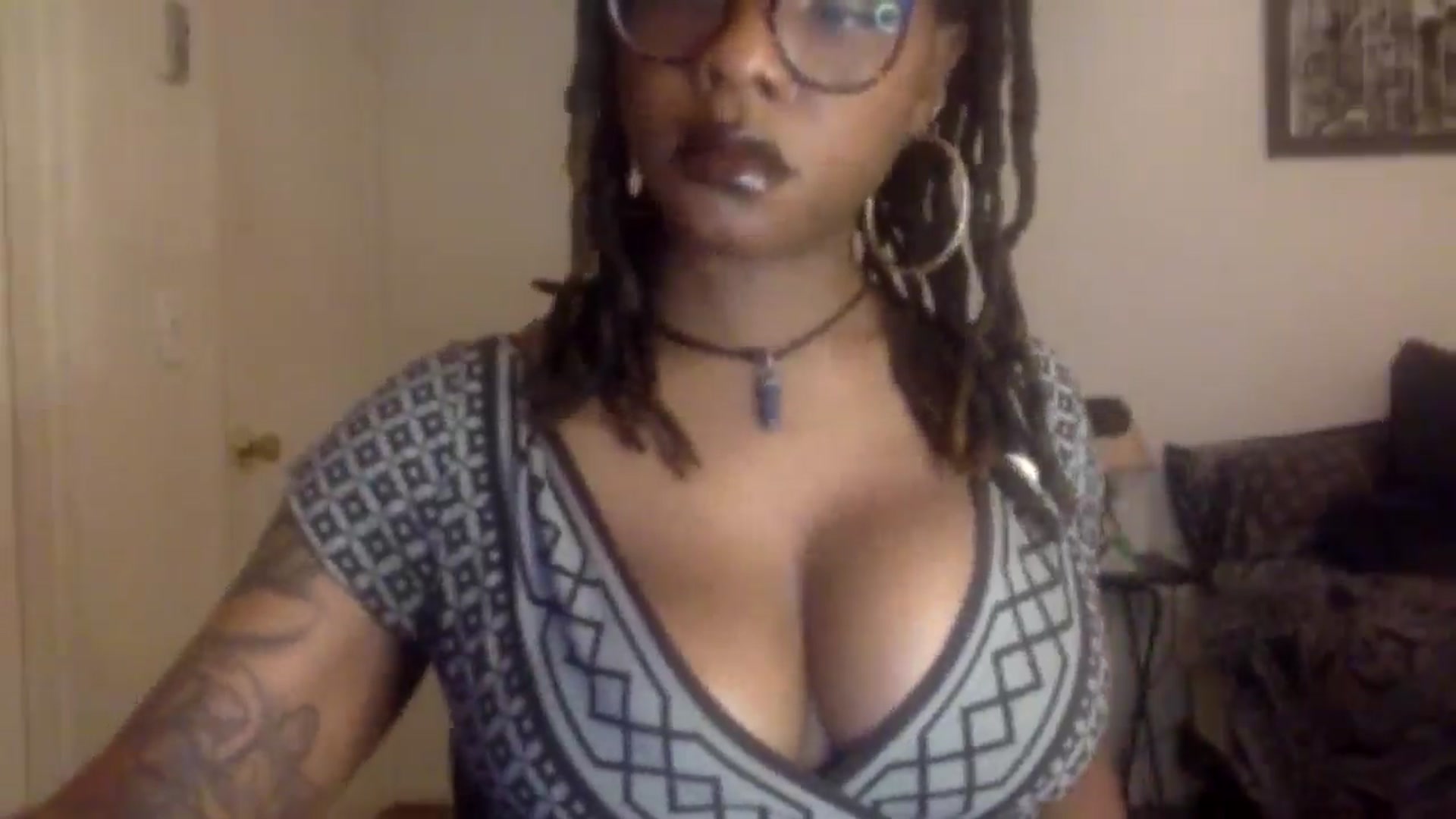 Gallery image thumbnail from warmhoney888's myfreecams stream on, 12/10/2024, 07:26 image 15 of 20