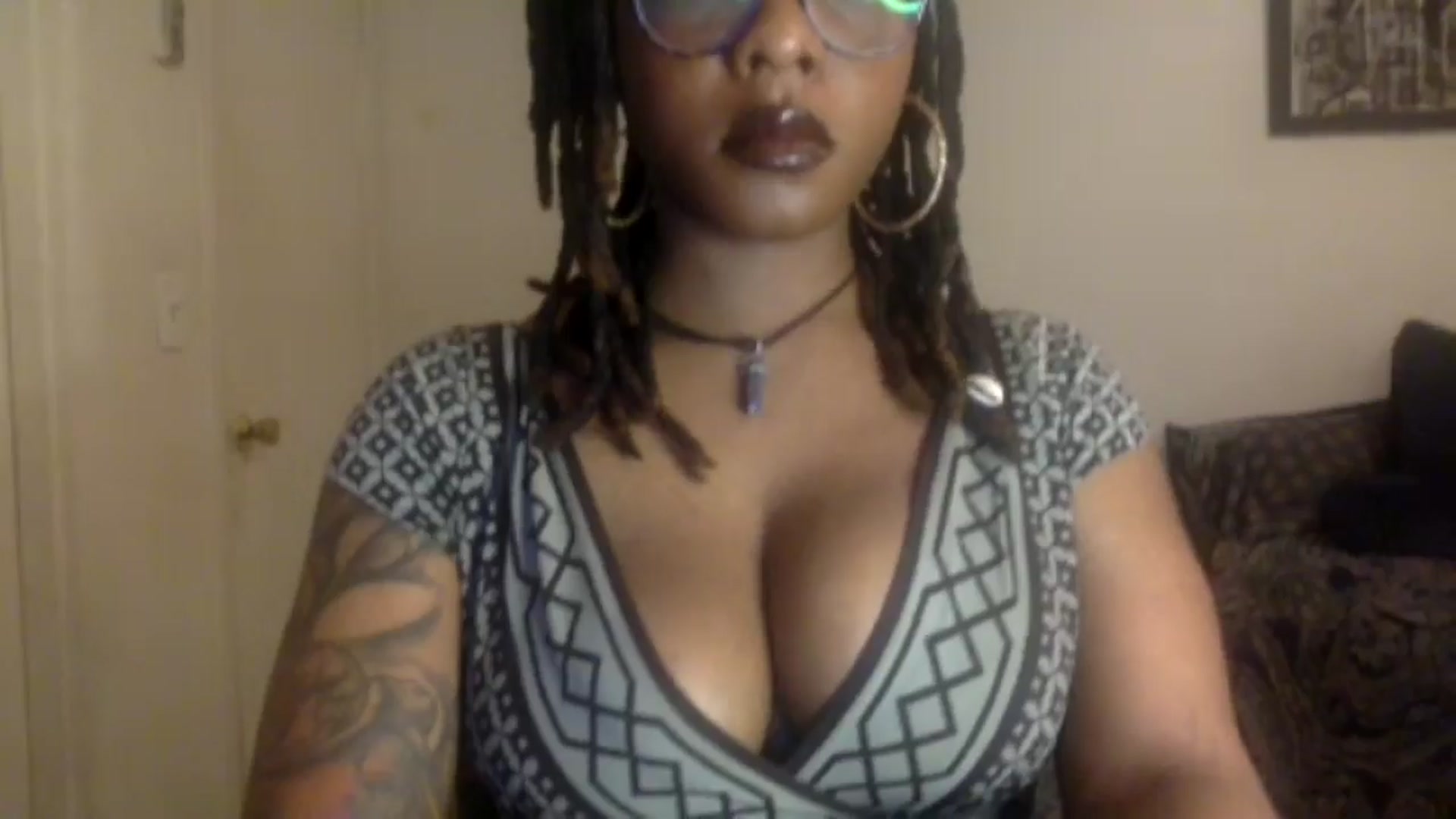 Gallery image thumbnail from warmhoney888's myfreecams stream on, 12/10/2024, 07:26 image 14 of 20