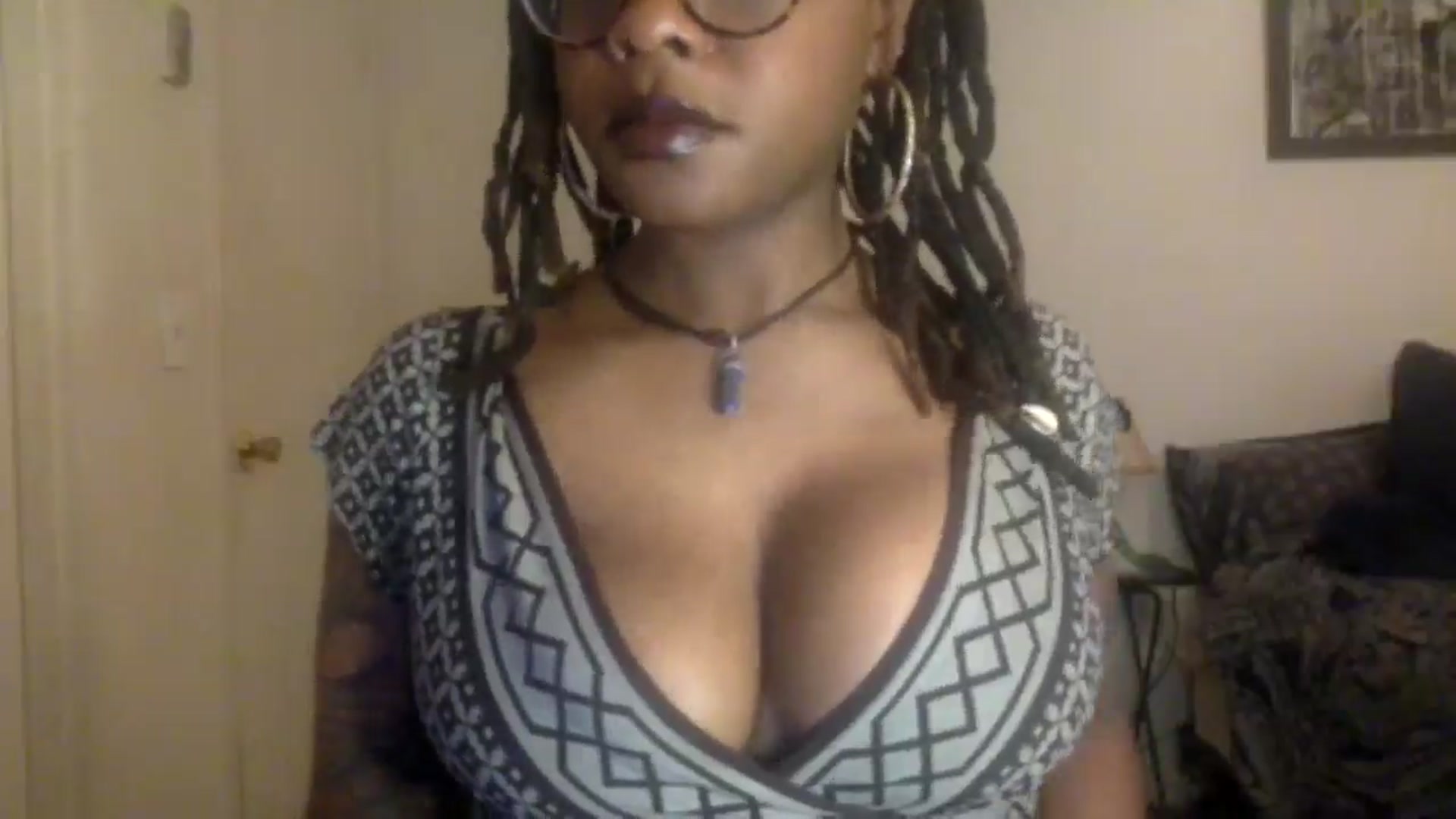 Gallery image thumbnail from warmhoney888's myfreecams stream on, 12/10/2024, 07:26 image 7 of 20