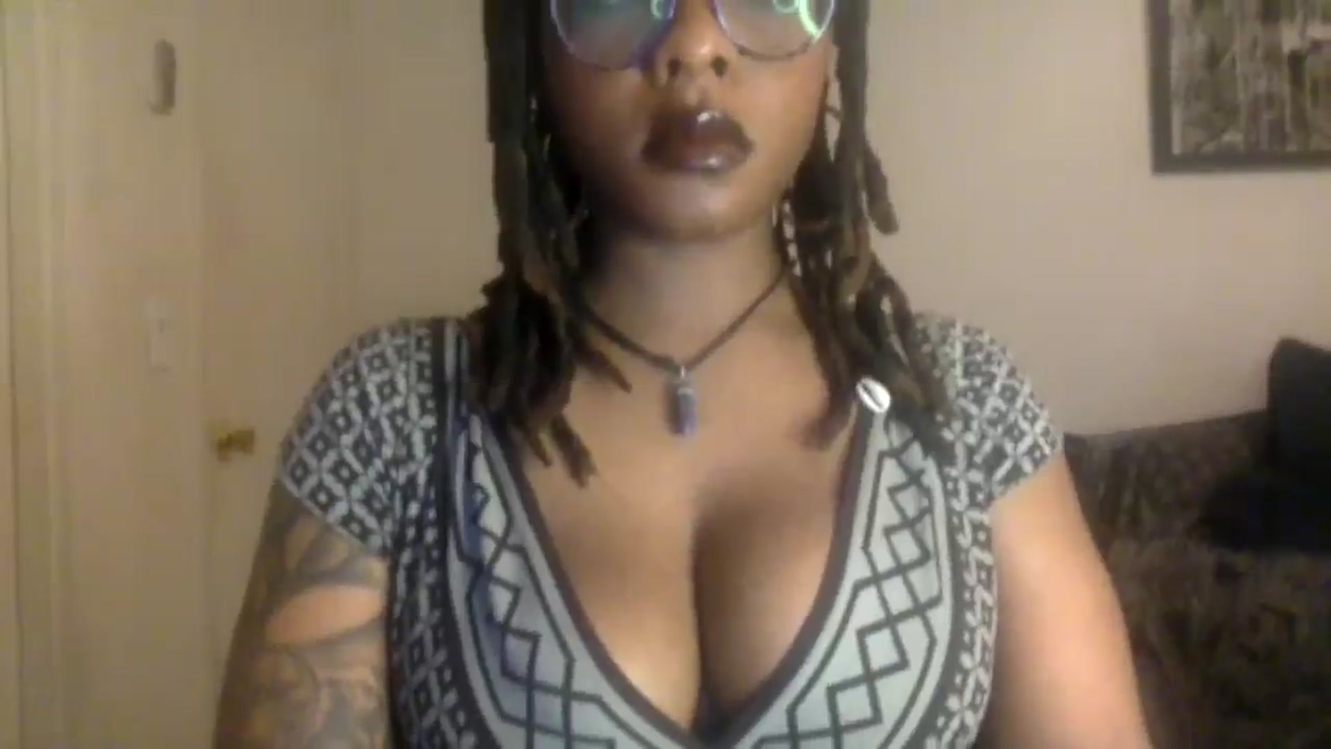 Gallery image thumbnail from warmhoney888's myfreecams stream on, 12/10/2024, 07:26 image 5 of 20