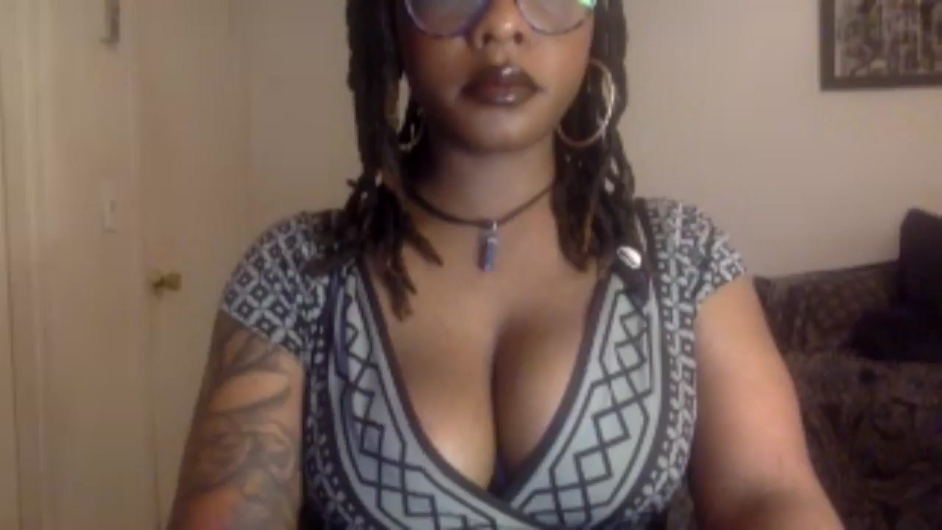 Gallery image thumbnail from warmhoney888's myfreecams stream on, 12/10/2024, 07:26 image 16 of 20