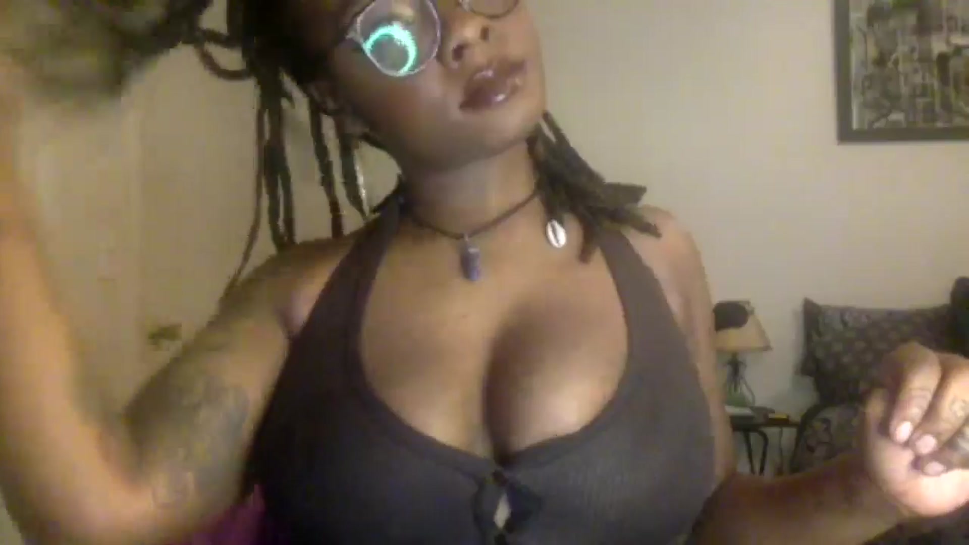 Gallery image thumbnail from warmhoney888's myfreecams stream on, 12/18/2024, 22:23 image 20 of 20