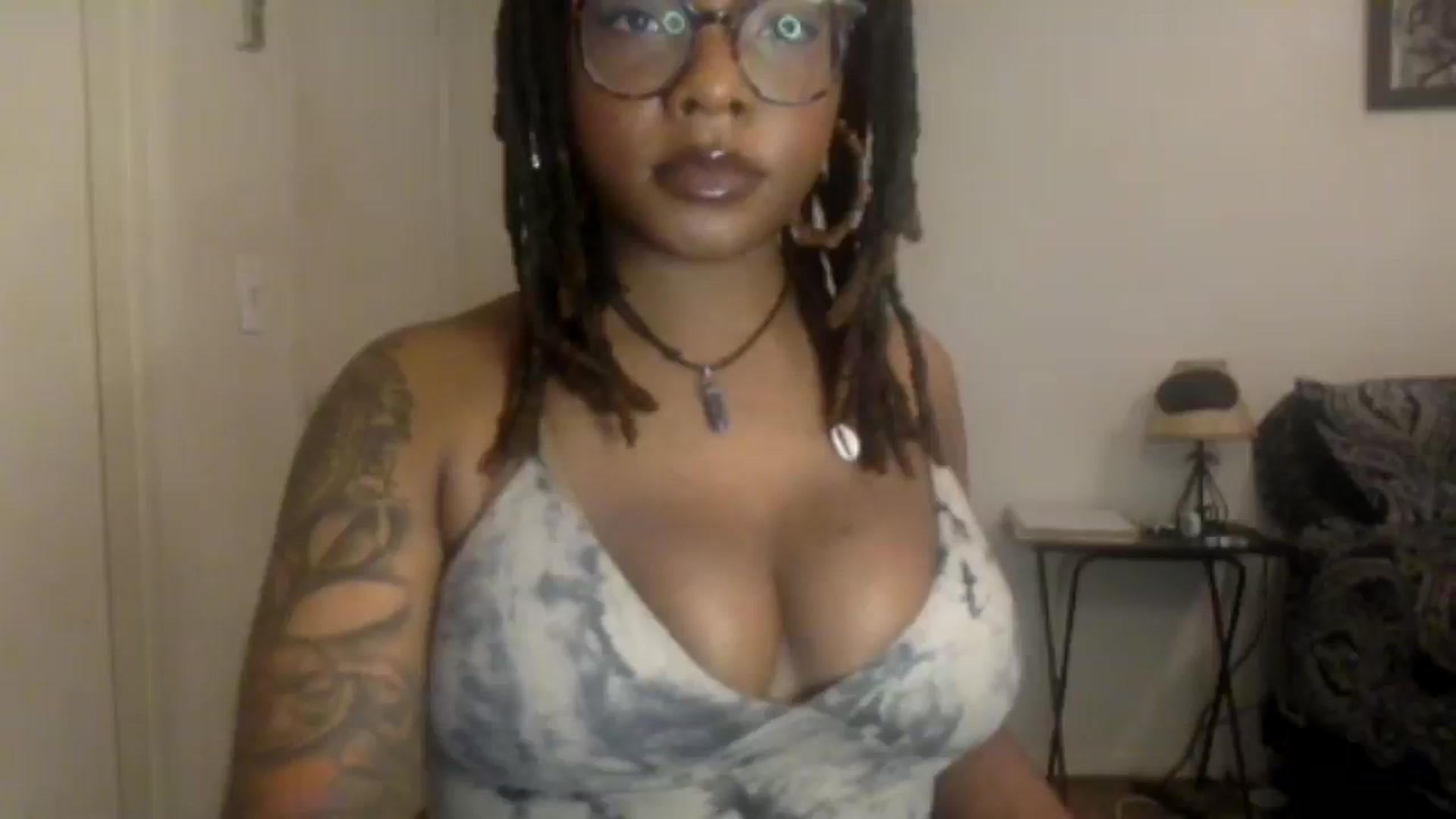 Gallery image thumbnail from warmhoney888's myfreecams stream on, 01/05/2025, 18:10 image 19 of 20
