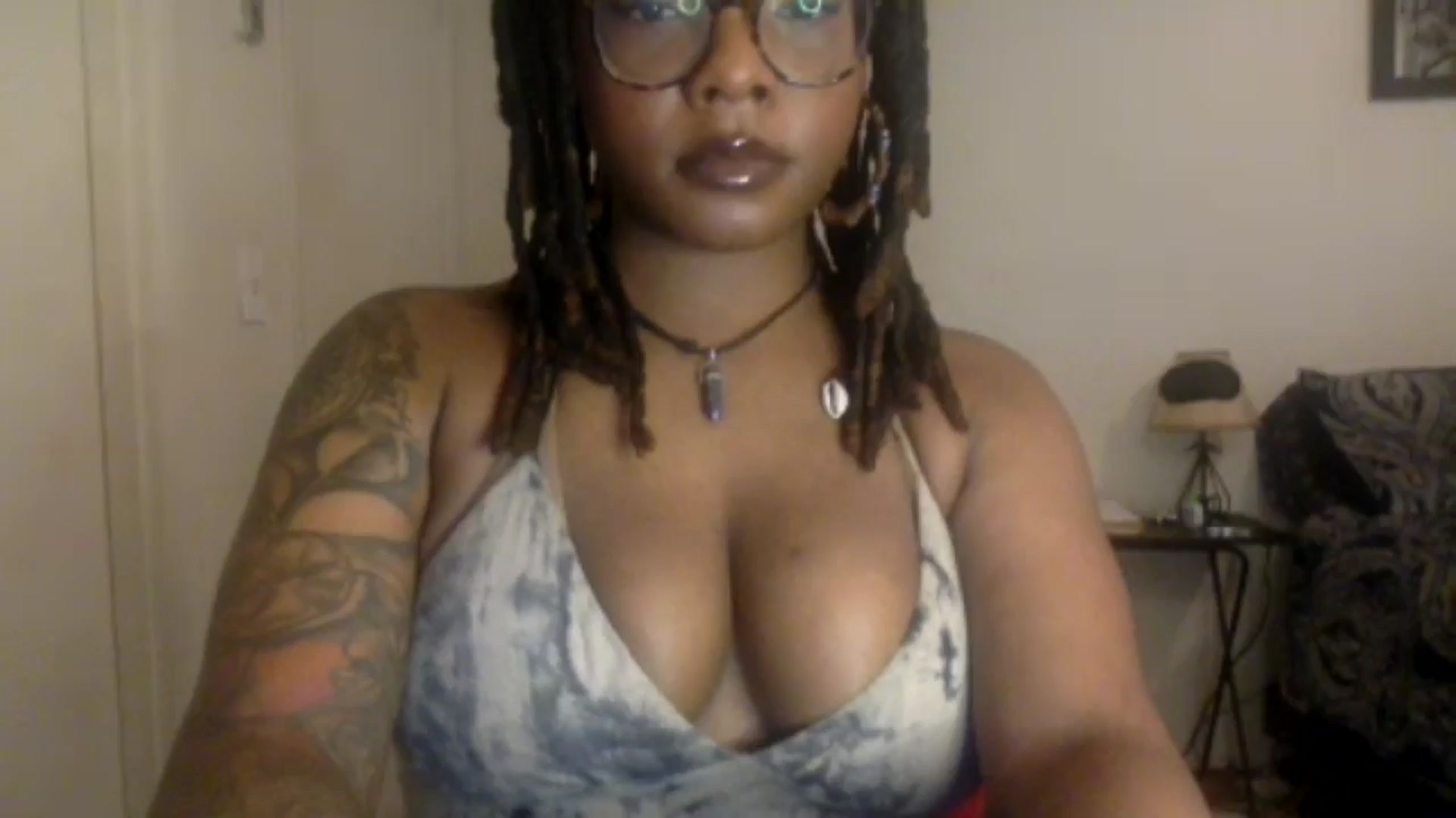 Gallery image thumbnail from warmhoney888's myfreecams stream on, 01/05/2025, 18:10 image 1 of 20