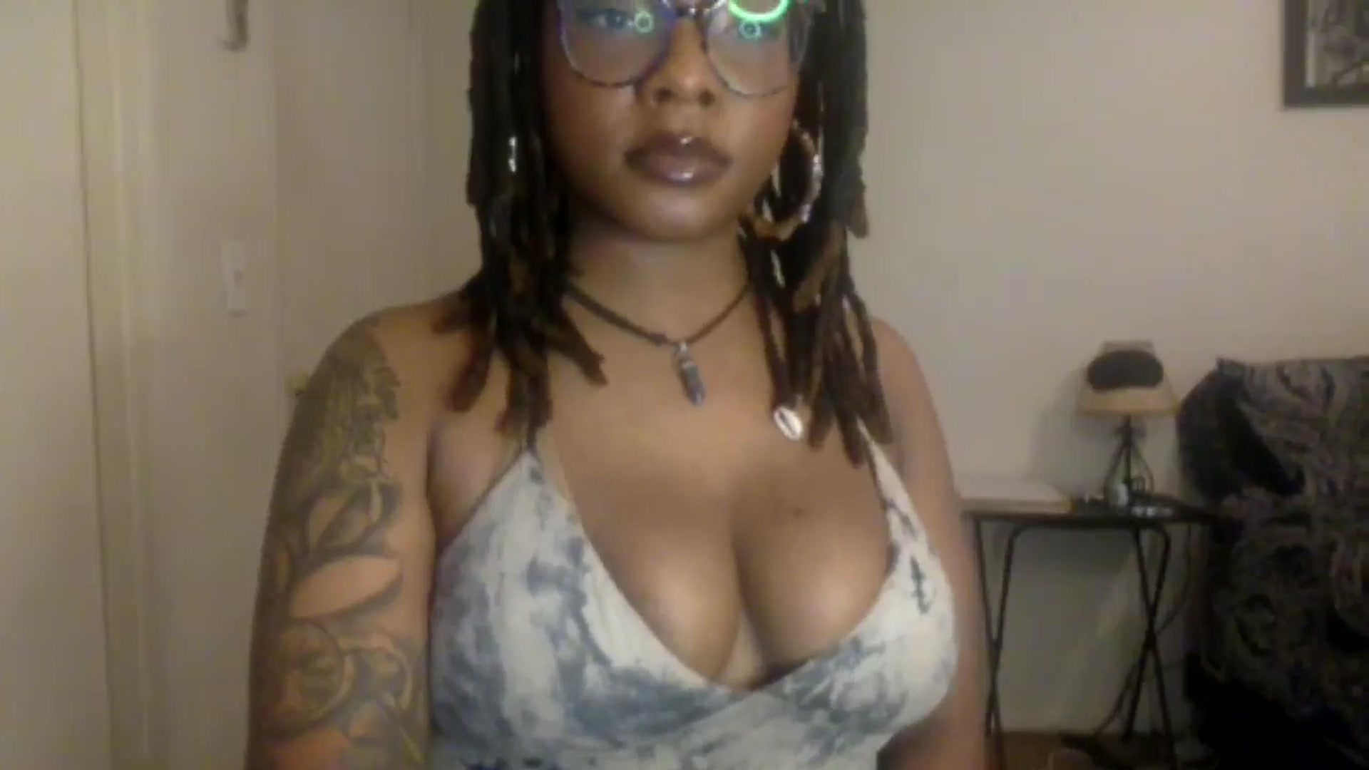 Gallery image thumbnail from warmhoney888's myfreecams stream on, 01/05/2025, 18:10 image 15 of 20