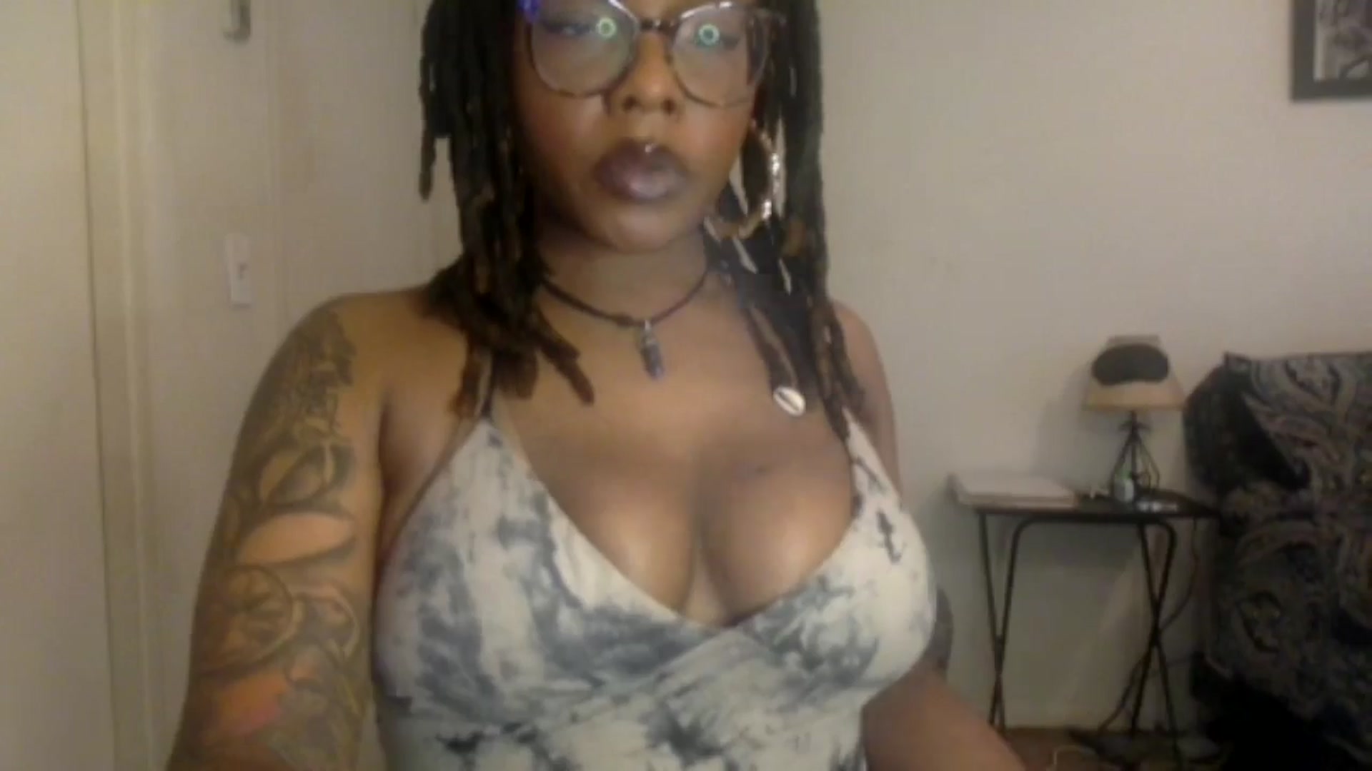 Gallery image thumbnail from warmhoney888's myfreecams stream on, 01/05/2025, 18:10 image 9 of 20