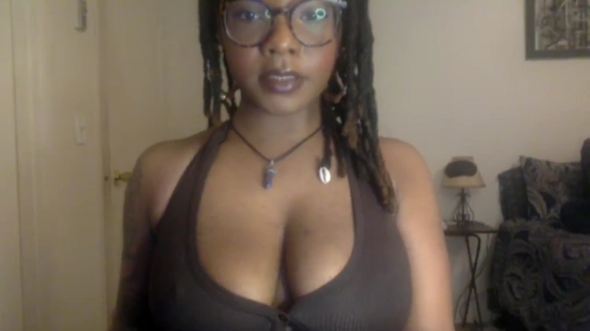 Gallery image thumbnail from warmhoney888's myfreecams stream on, 01/08/2025, 12:28 image 13 of 20