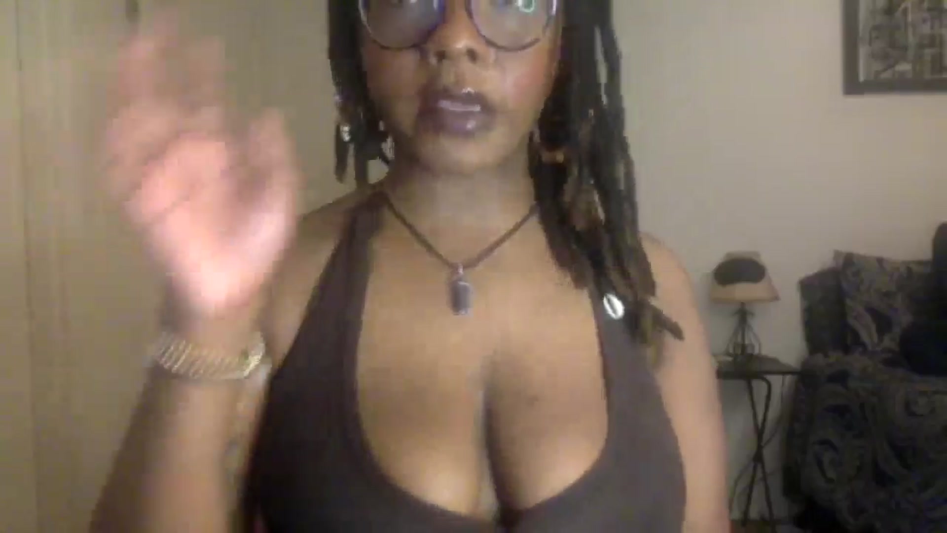 Gallery image thumbnail from warmhoney888's myfreecams stream on, 01/08/2025, 12:28 image 15 of 20