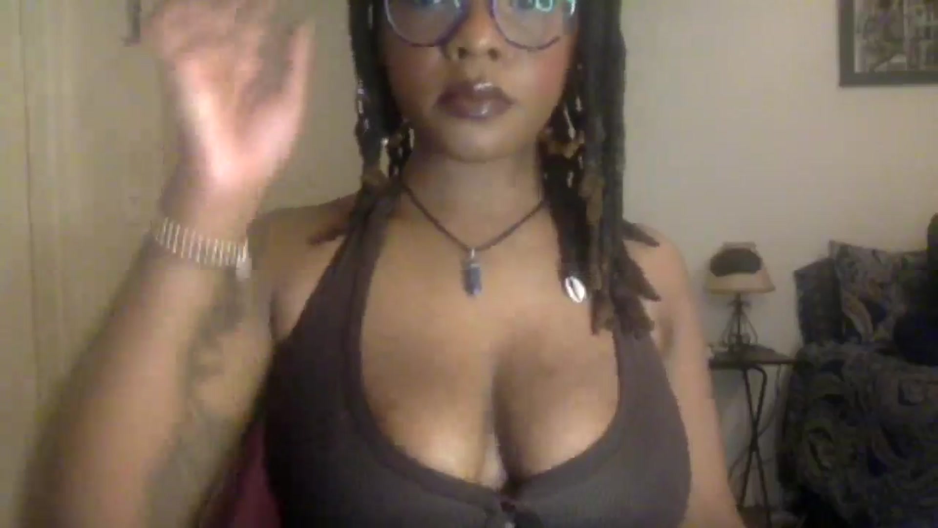 Gallery image thumbnail from warmhoney888's myfreecams stream on, 01/08/2025, 12:28 image 12 of 20