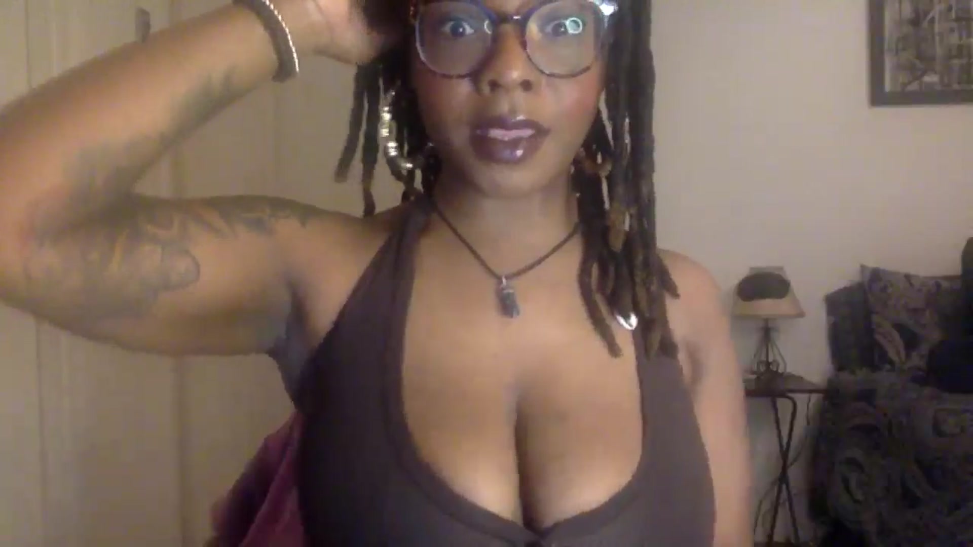 Gallery image thumbnail from warmhoney888's myfreecams stream on, 01/08/2025, 12:28 image 2 of 20