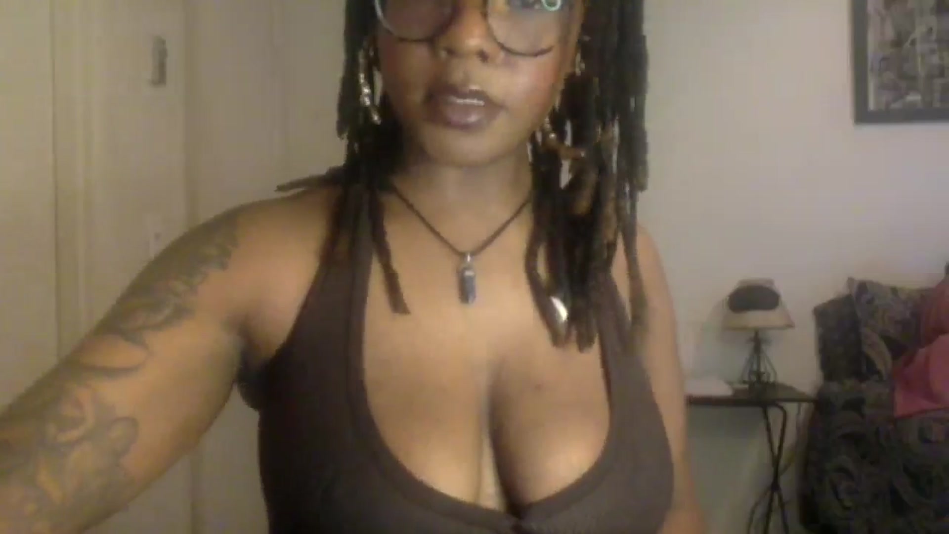 Gallery image thumbnail from warmhoney888's myfreecams stream on, 01/08/2025, 13:02 image 3 of 20